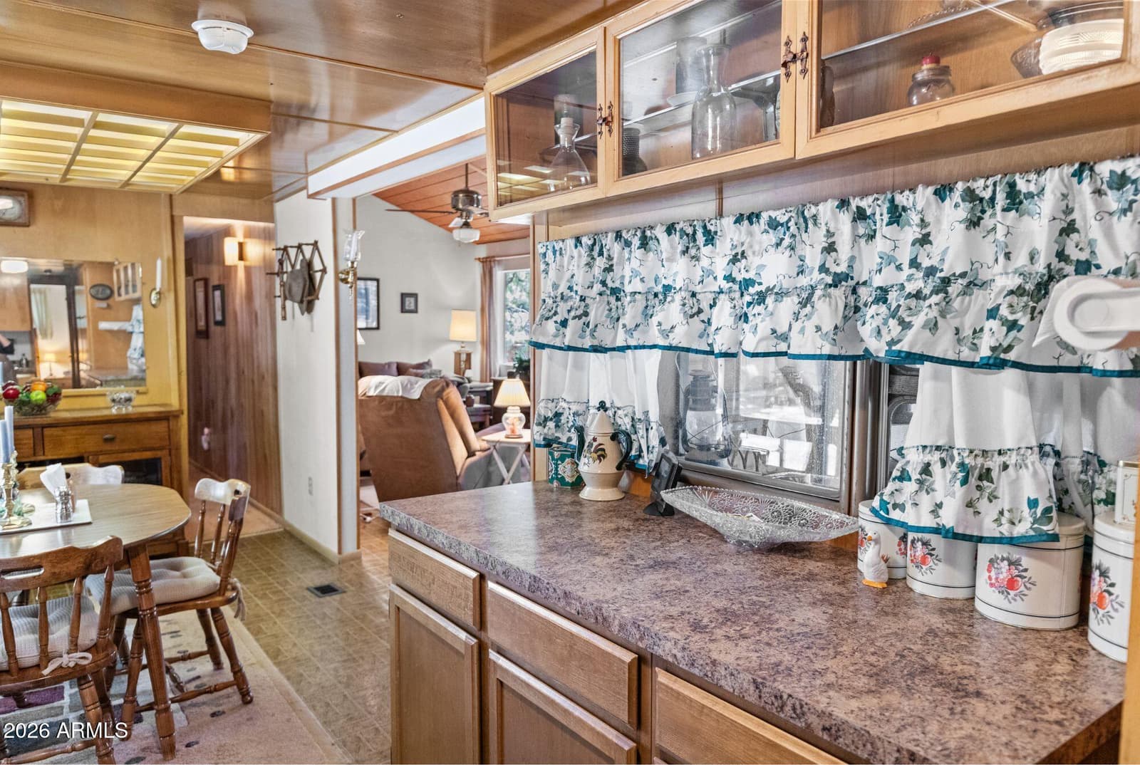 2224 DAISY Trail, Forest Lakes, AZ 85931 — photo 12 of 24