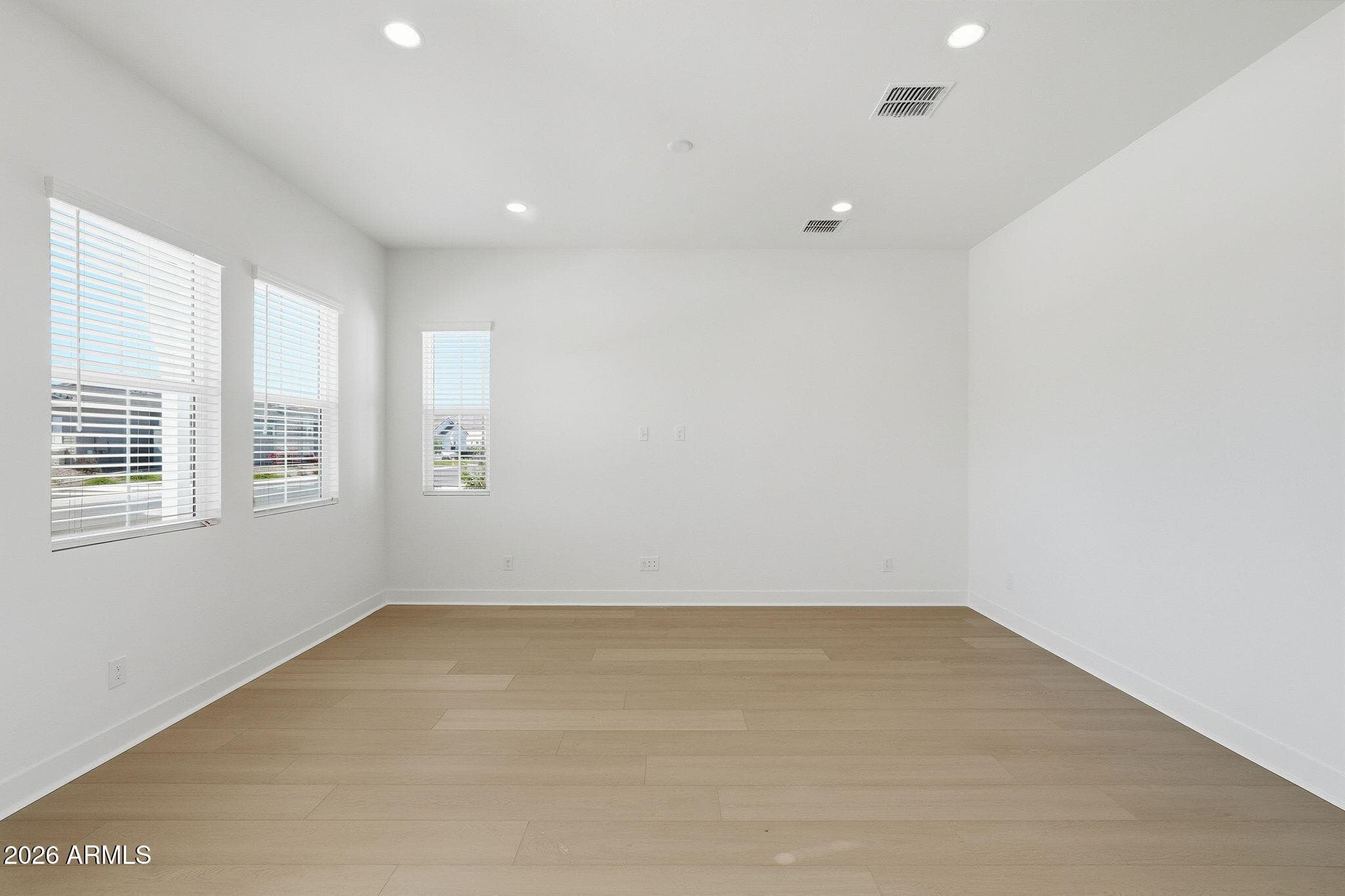3640 W HORSE TRAIL Way, San Tan Valley, AZ 85144 — photo 8 of 50