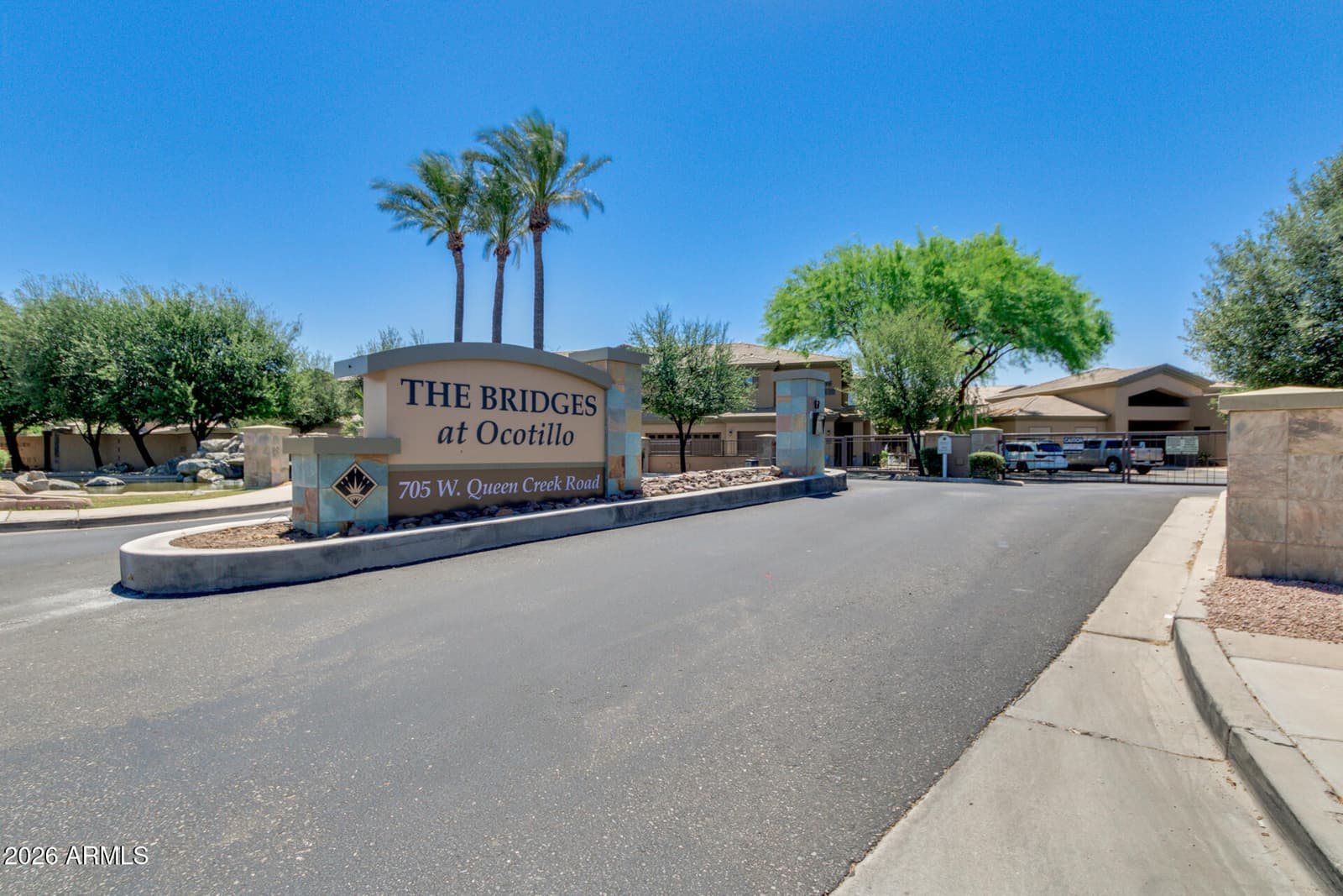 705 W QUEEN CREEK Road 1047, Chandler, AZ 85248 — photo 25 of 39