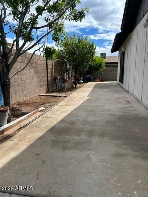 7411 W VOGEL Avenue, Peoria, AZ 85345 — photo 9 of 12