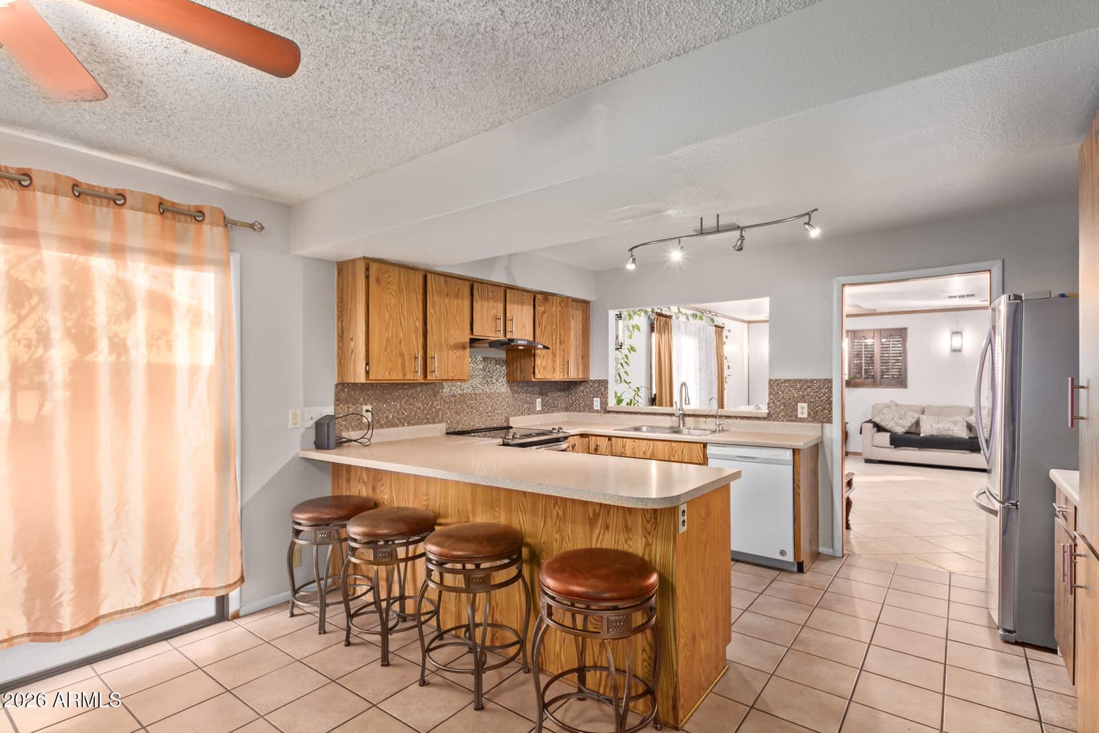 7411 W VOGEL Avenue, Peoria, AZ 85345 — photo 2 of 12