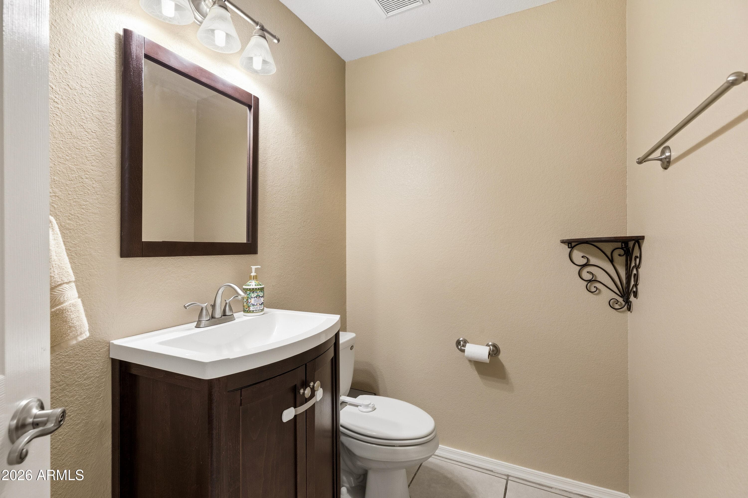 5044 E SIESTA Drive 3, Phoenix, AZ 85044 — photo 13 of 36