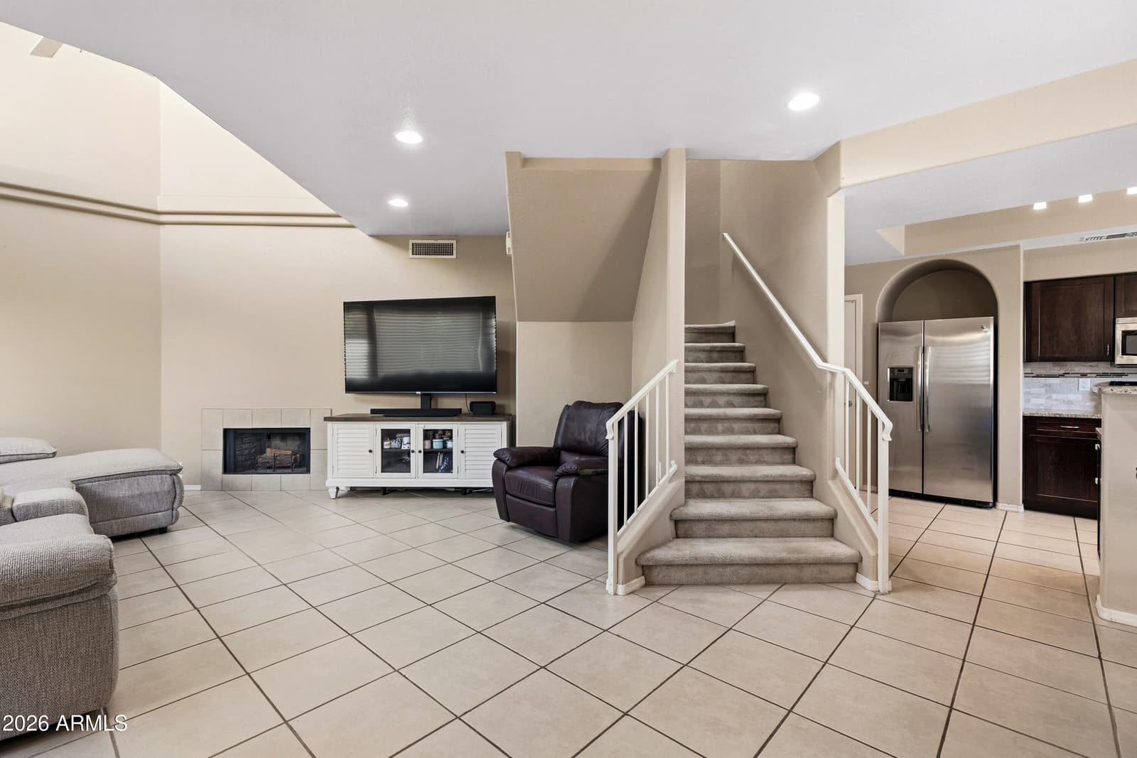 5044 E SIESTA Drive 3, Phoenix, AZ 85044 — photo 4 of 36