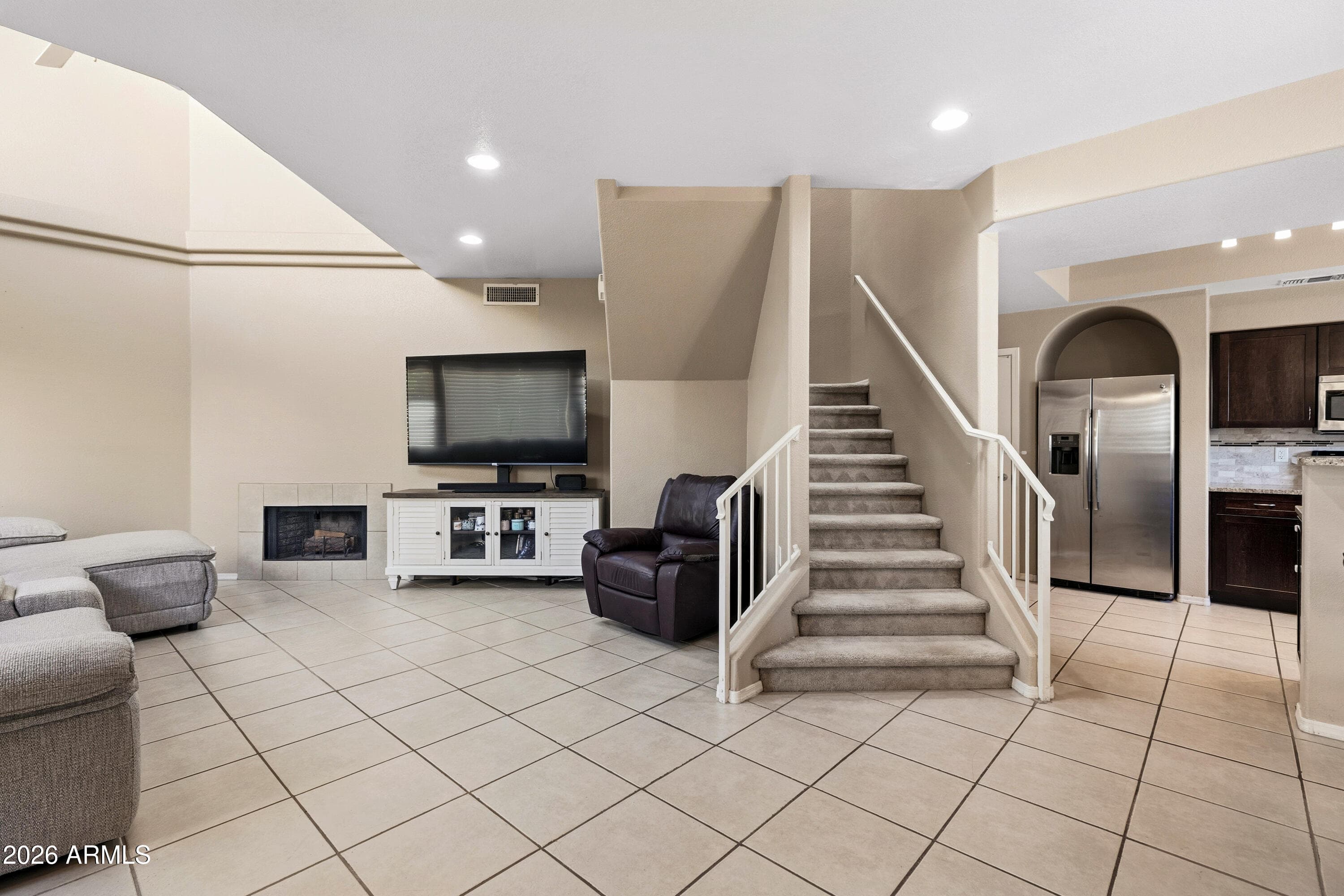 5044 E SIESTA Drive 3, Phoenix, AZ 85044 — photo 4 of 36