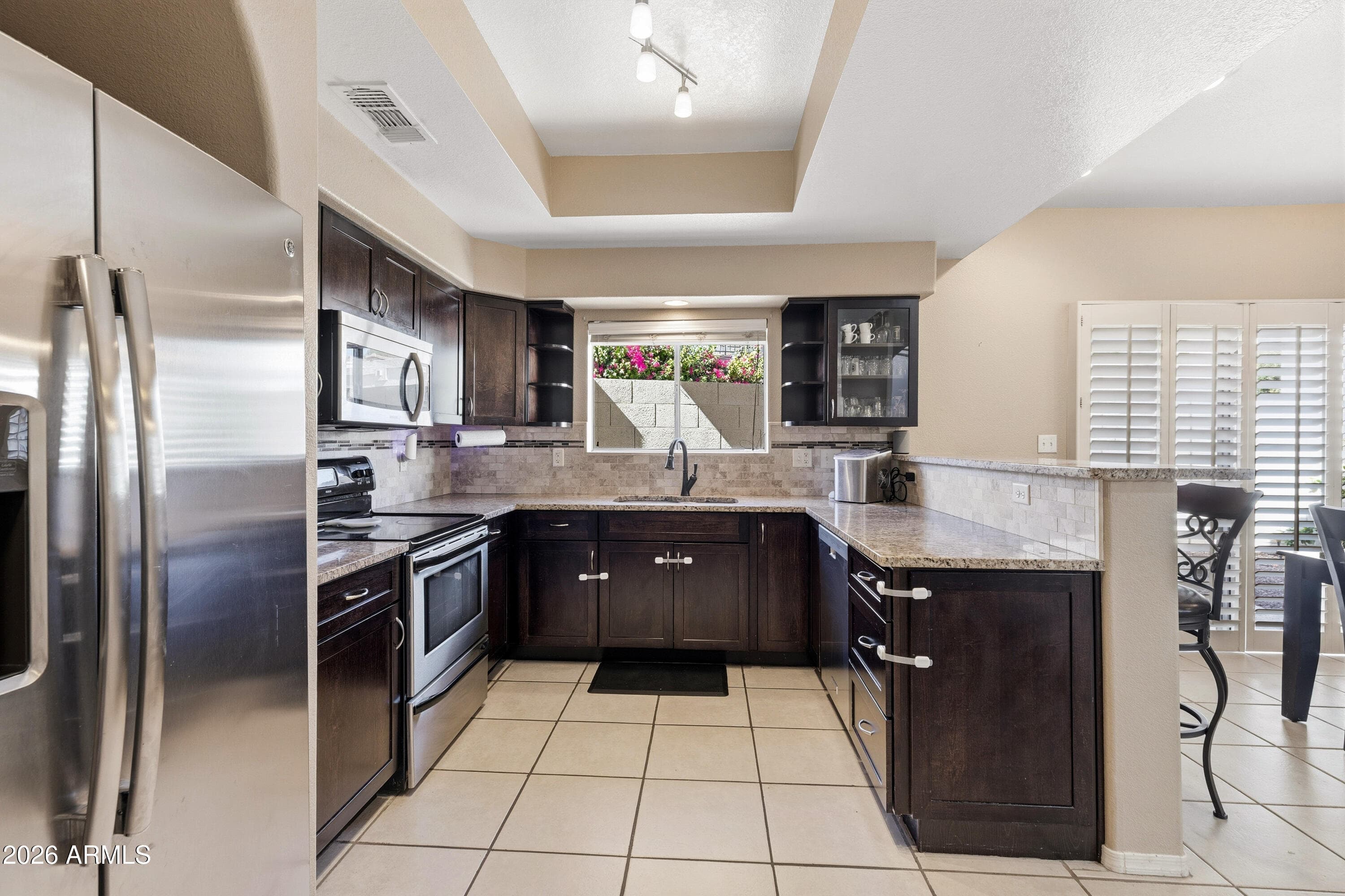 5044 E SIESTA Drive 3, Phoenix, AZ 85044 — photo 10 of 36