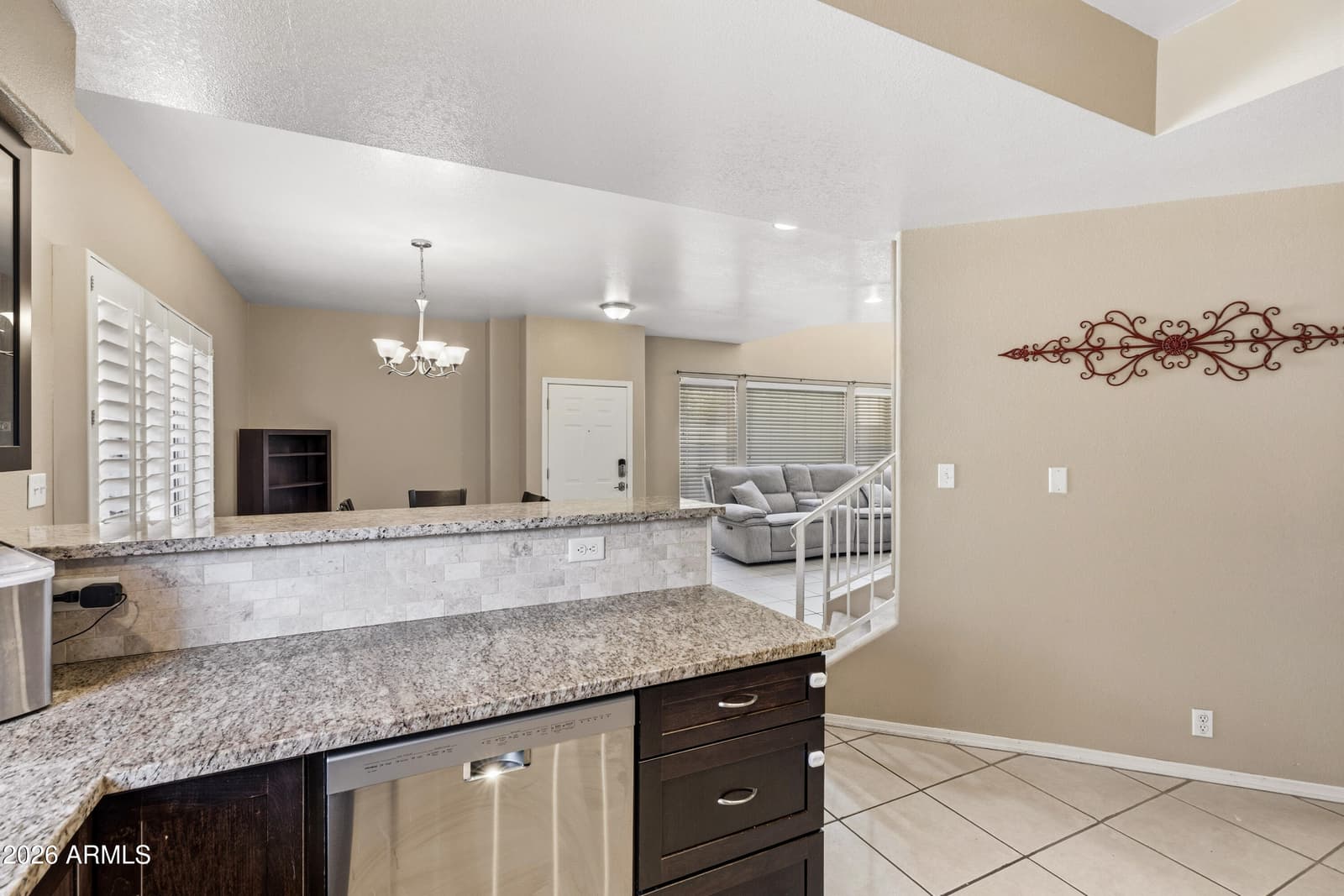 5044 E SIESTA Drive 3, Phoenix, AZ 85044 — photo 9 of 36