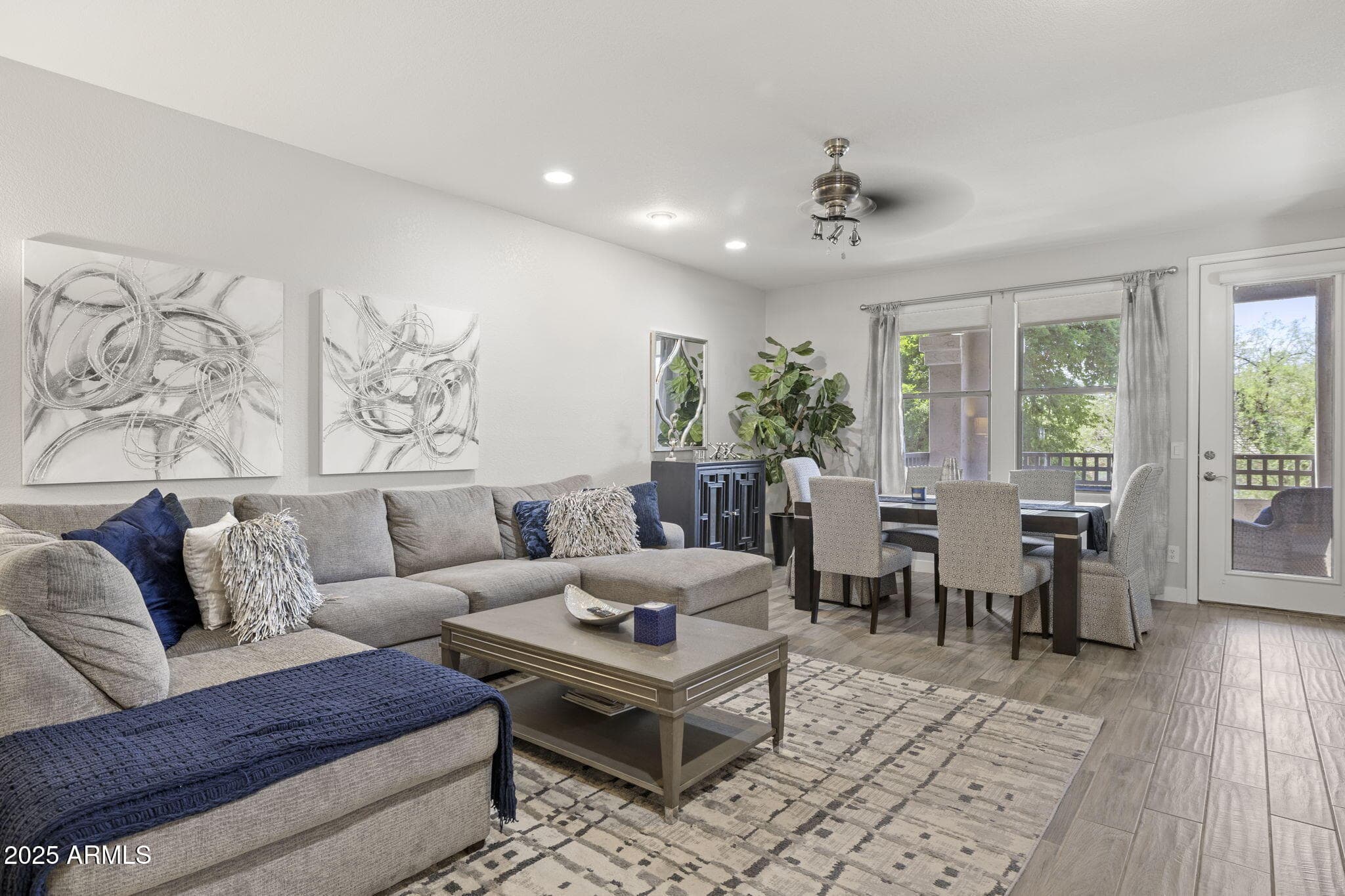 15221 N CLUBGATE Drive 2028, Scottsdale, AZ 85254 — photo 5 of 28