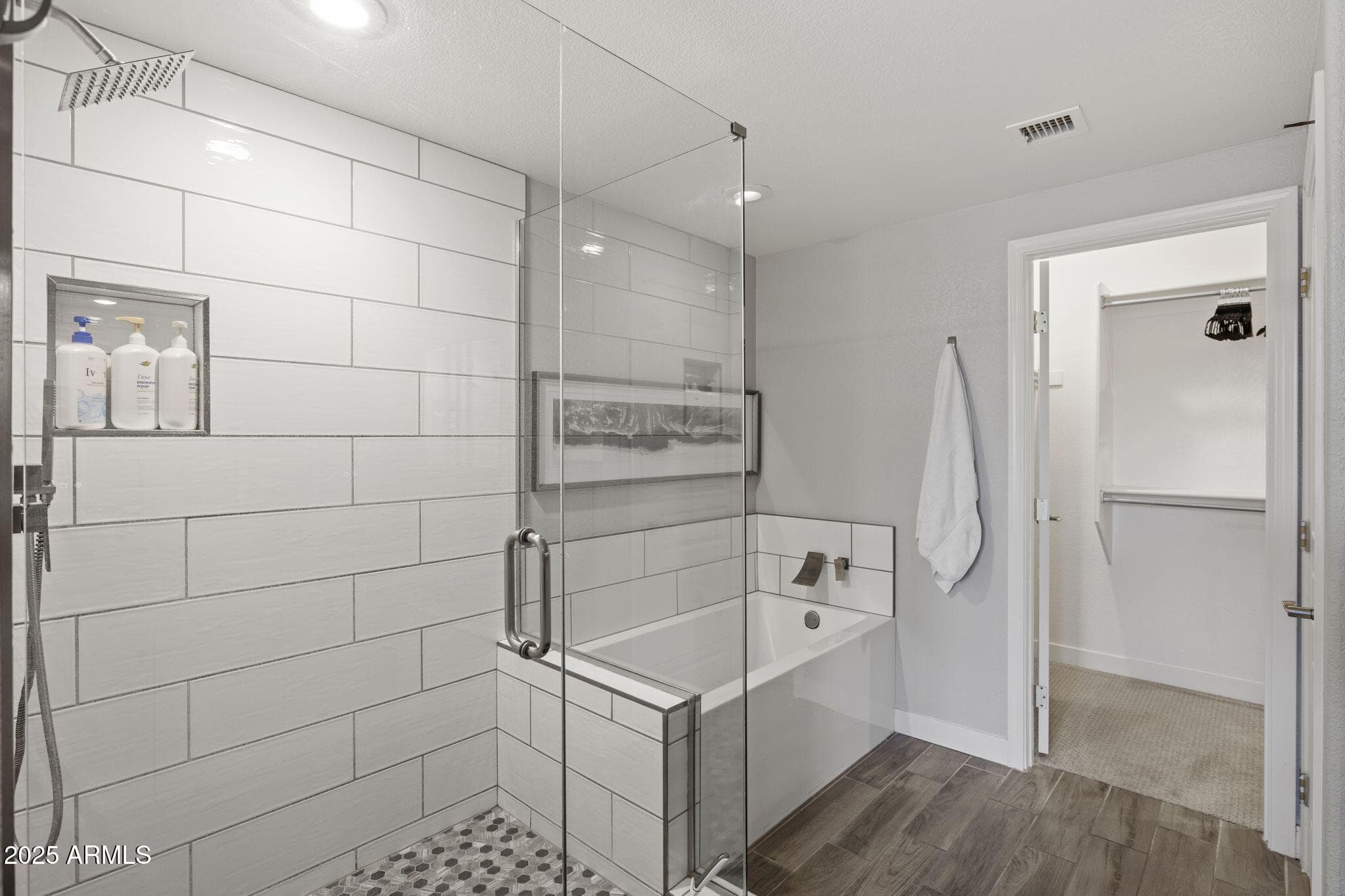 15221 N CLUBGATE Drive 2028, Scottsdale, AZ 85254 — photo 16 of 28