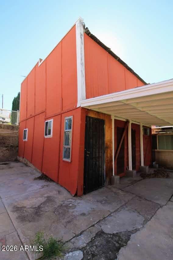 196 E CEDAR Street, Globe, AZ 85501 — photo 3 of 35