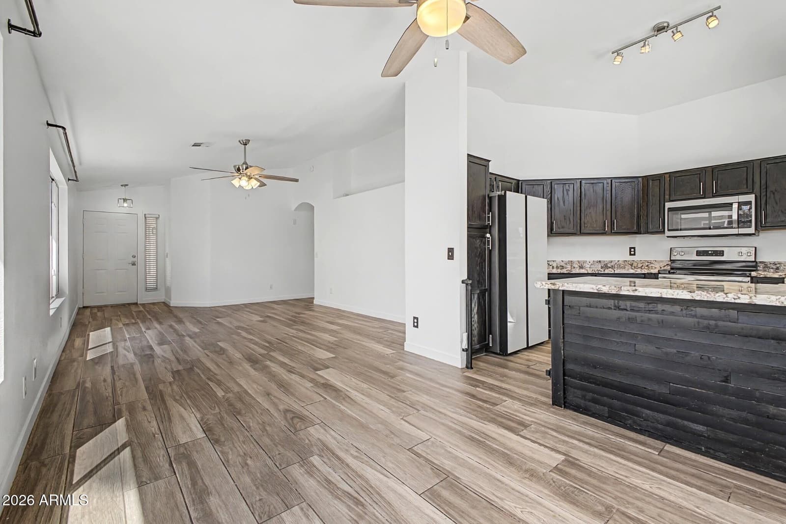 109 W Mohawk Drive, Phoenix, AZ 85027 — photo 6 of 23
