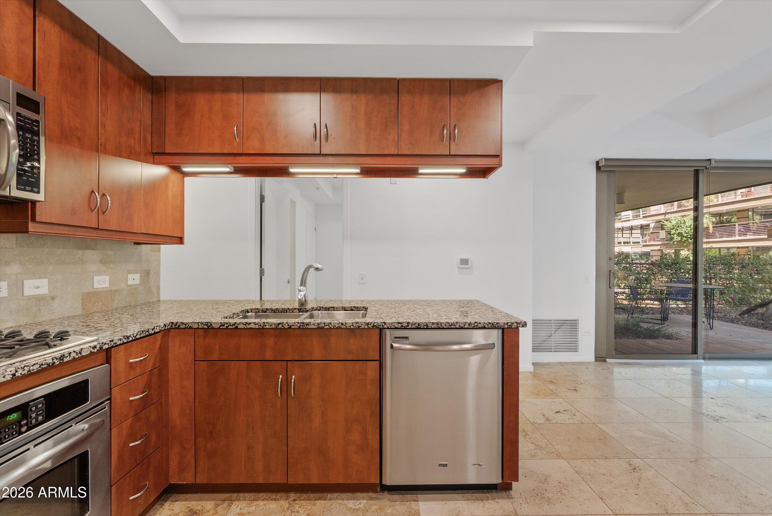 7147 E RANCHO VISTA Drive 3008, Scottsdale, AZ 85251 — photo 8 of 38