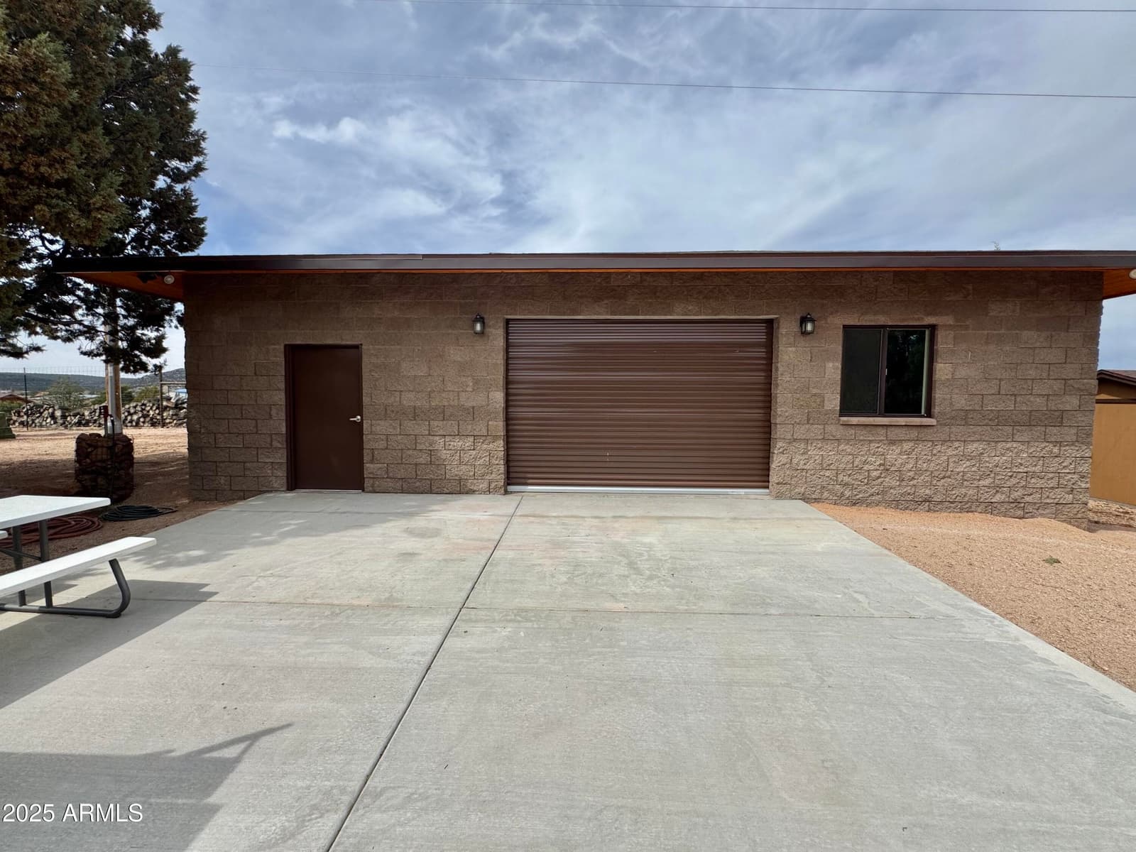 137 E HILLTOP Drive, Young, AZ 85554 — photo 44 of 64
