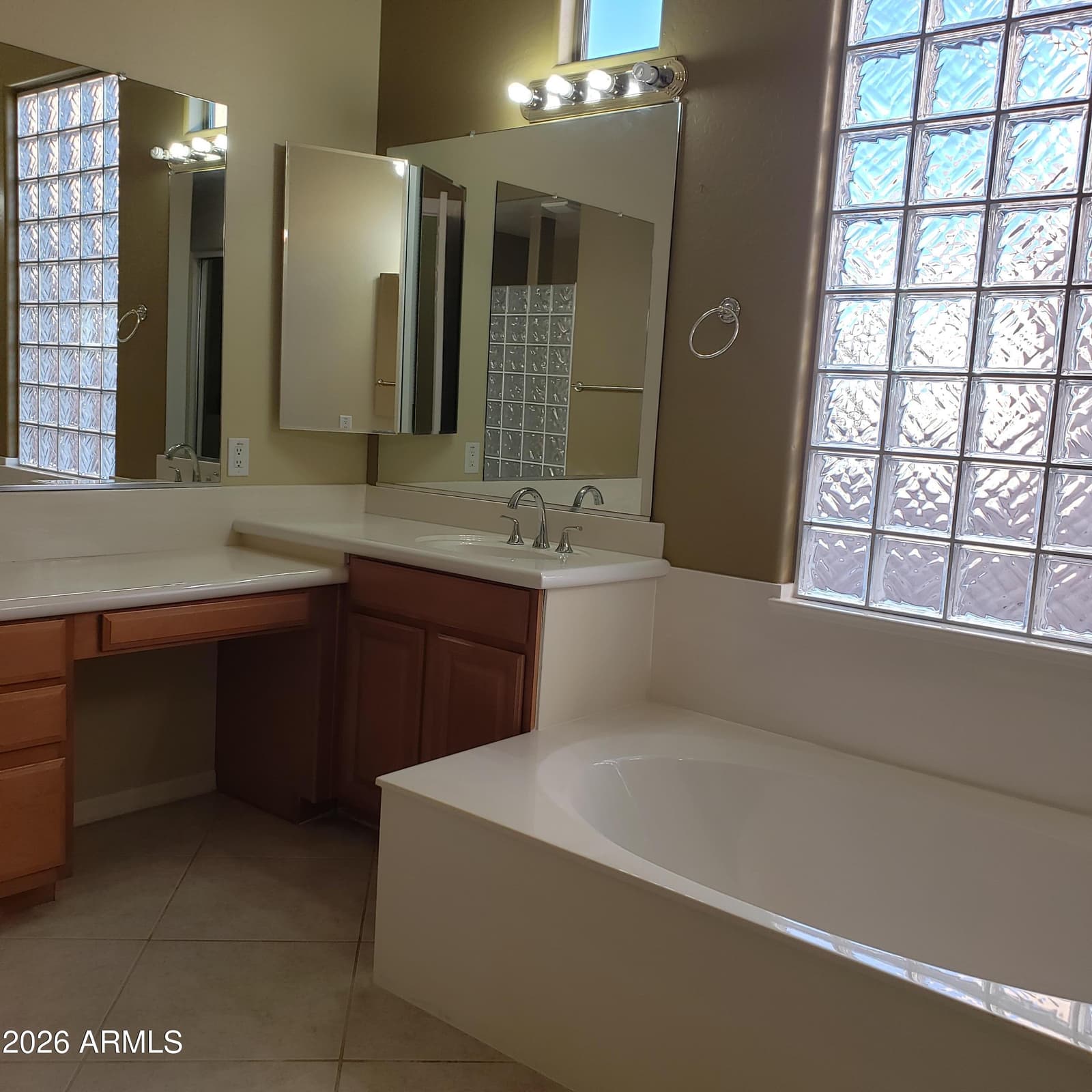 42441 W BLUE SUEDE SHOES Lane, Maricopa, AZ 85138 — photo 18 of 93