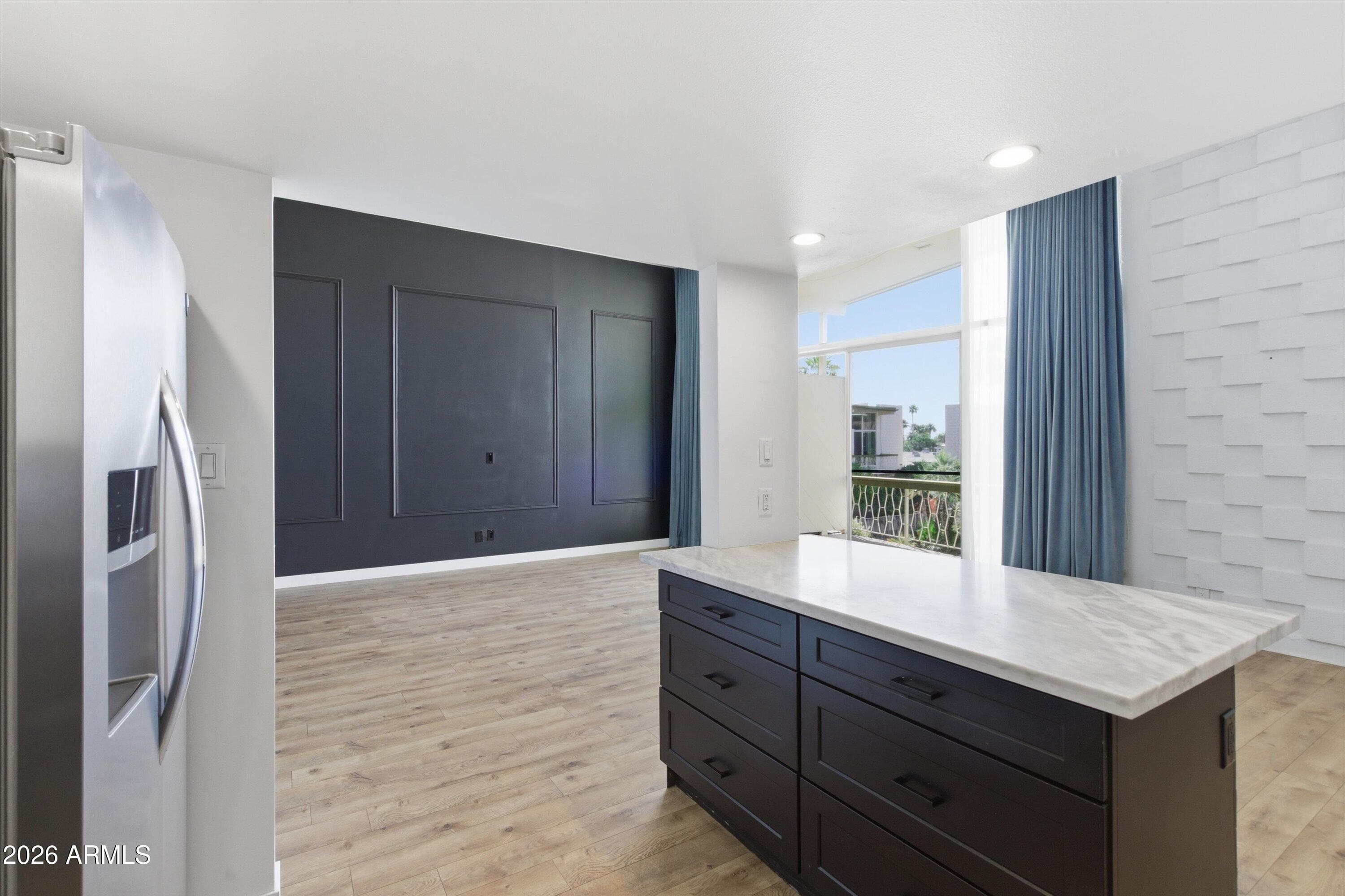 334 W MEDLOCK Drive C201, Phoenix, AZ 85013 — photo 17 of 31