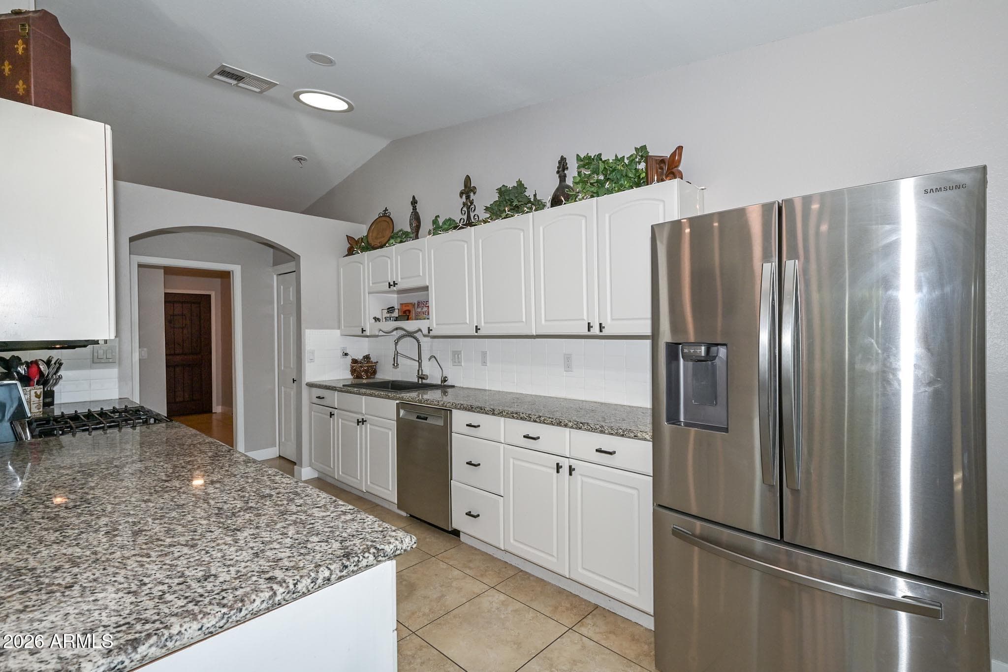 3043 N 34TH Street, Phoenix, AZ 85018 — photo 6 of 36