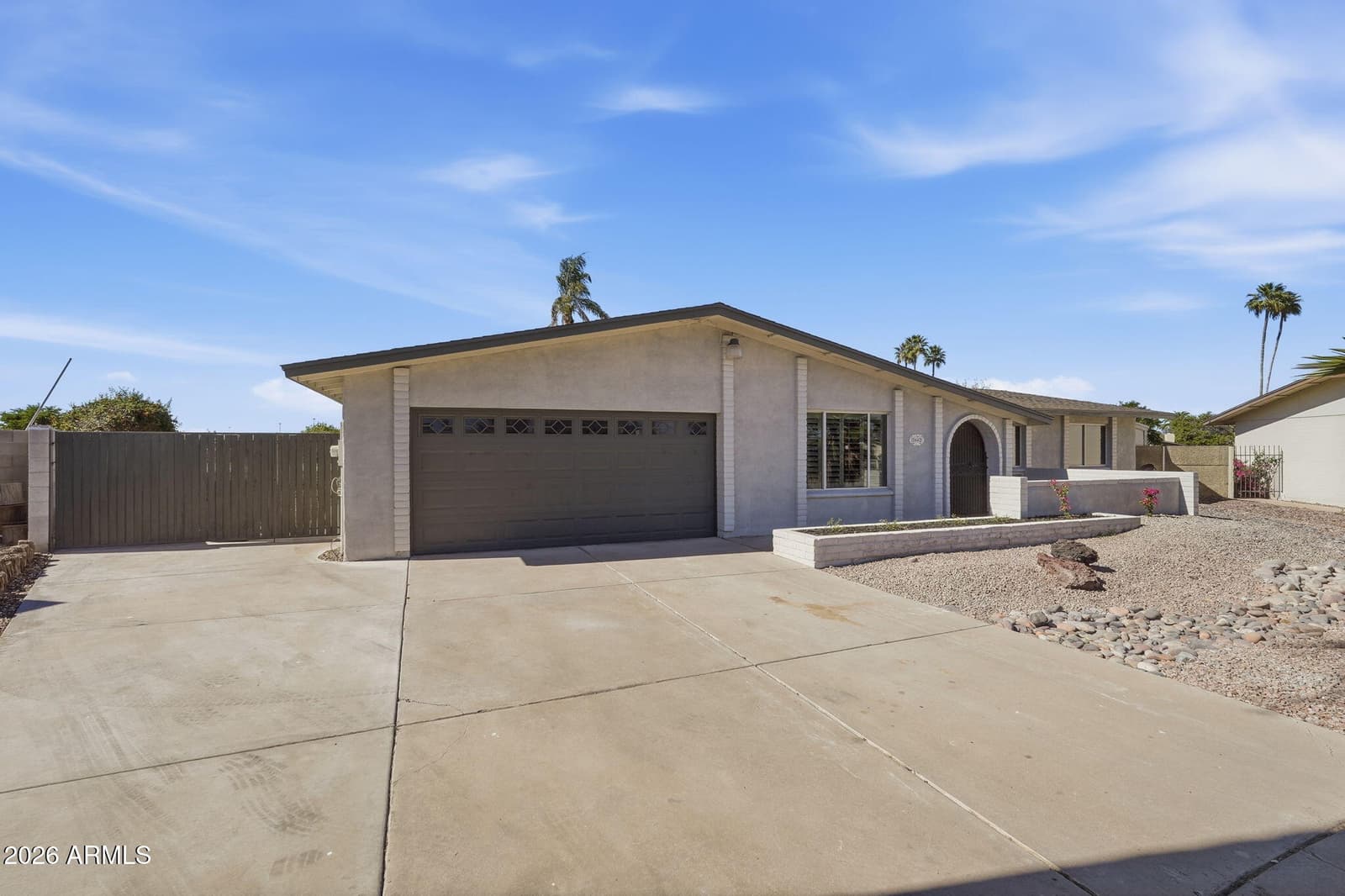 2442 W VIA RIALTO Circle, Mesa, AZ 85202 — photo 7 of 63