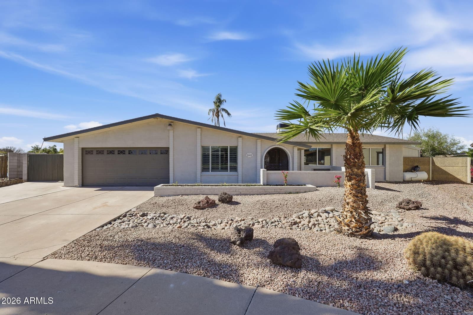 2442 W VIA RIALTO Circle, Mesa, AZ 85202 — photo 6 of 63