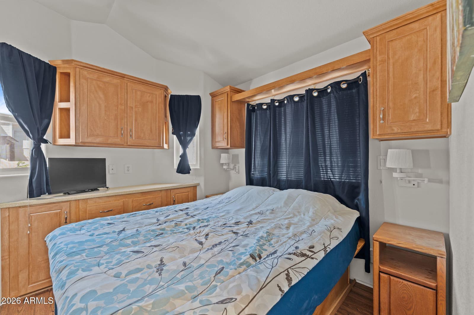 21300 W OUTLAW Drive, Congress, AZ 85332 — photo 4 of 15