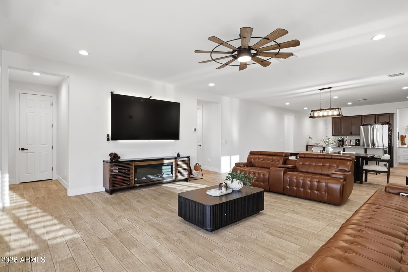 7612 W ILLINI Street, Phoenix, AZ 85043 — photo 14 of 58