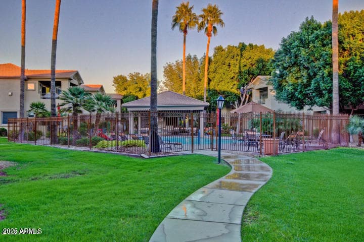 7401 W ARROWHEAD CLUBHOUSE Drive 1023, Glendale, AZ 85308 — photo 30 of 32
