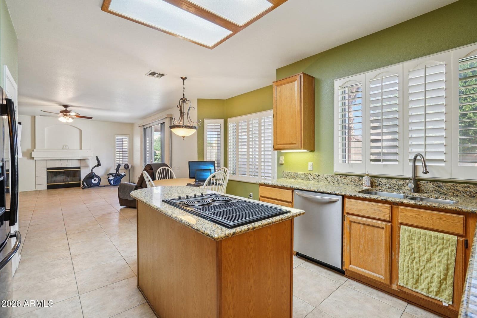 6572 W ABRAHAM Lane, Glendale, AZ 85308 — photo 10 of 29