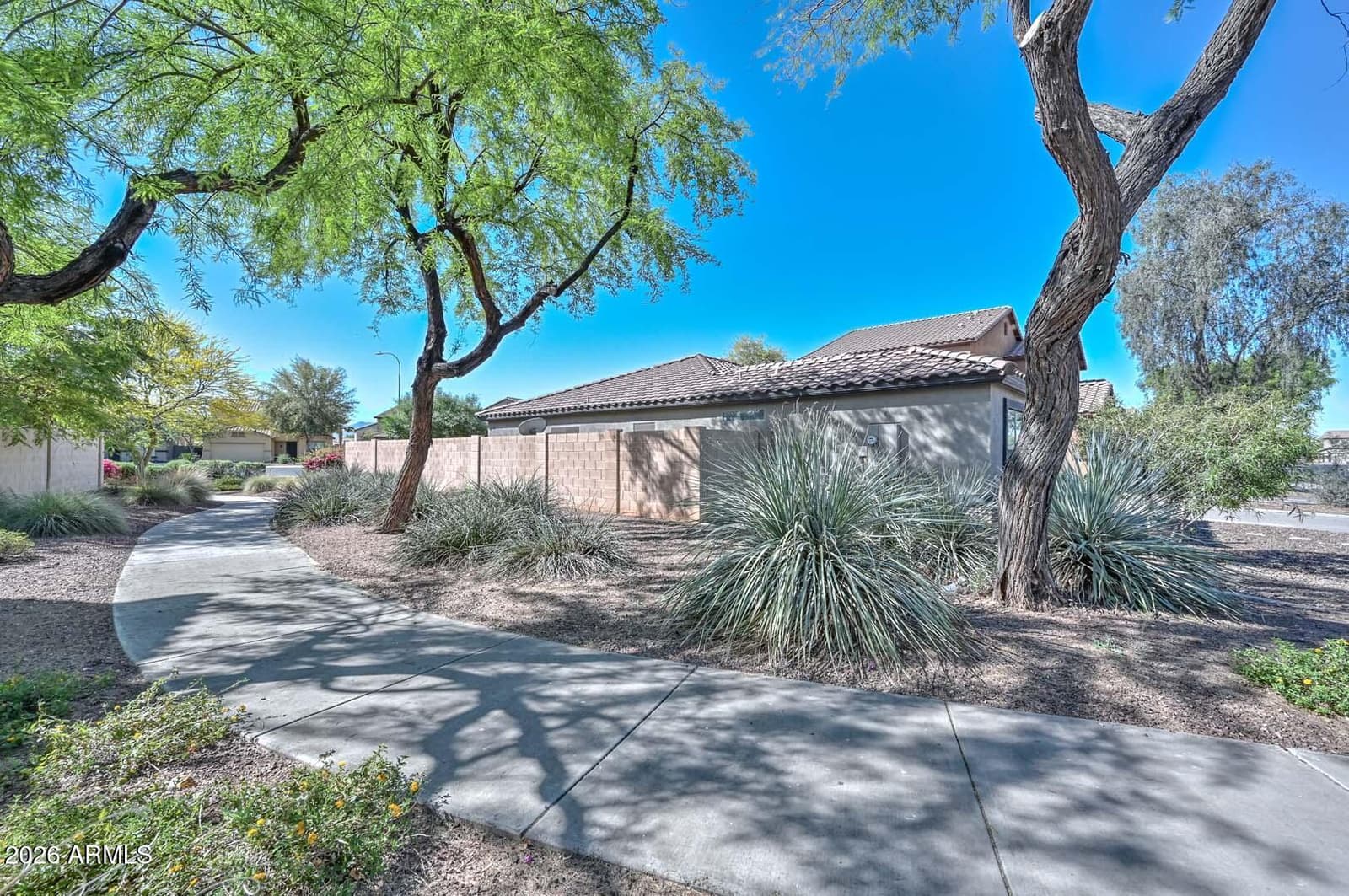11779 W MOHAVE Street, Avondale, AZ 85323 — photo 2 of 27