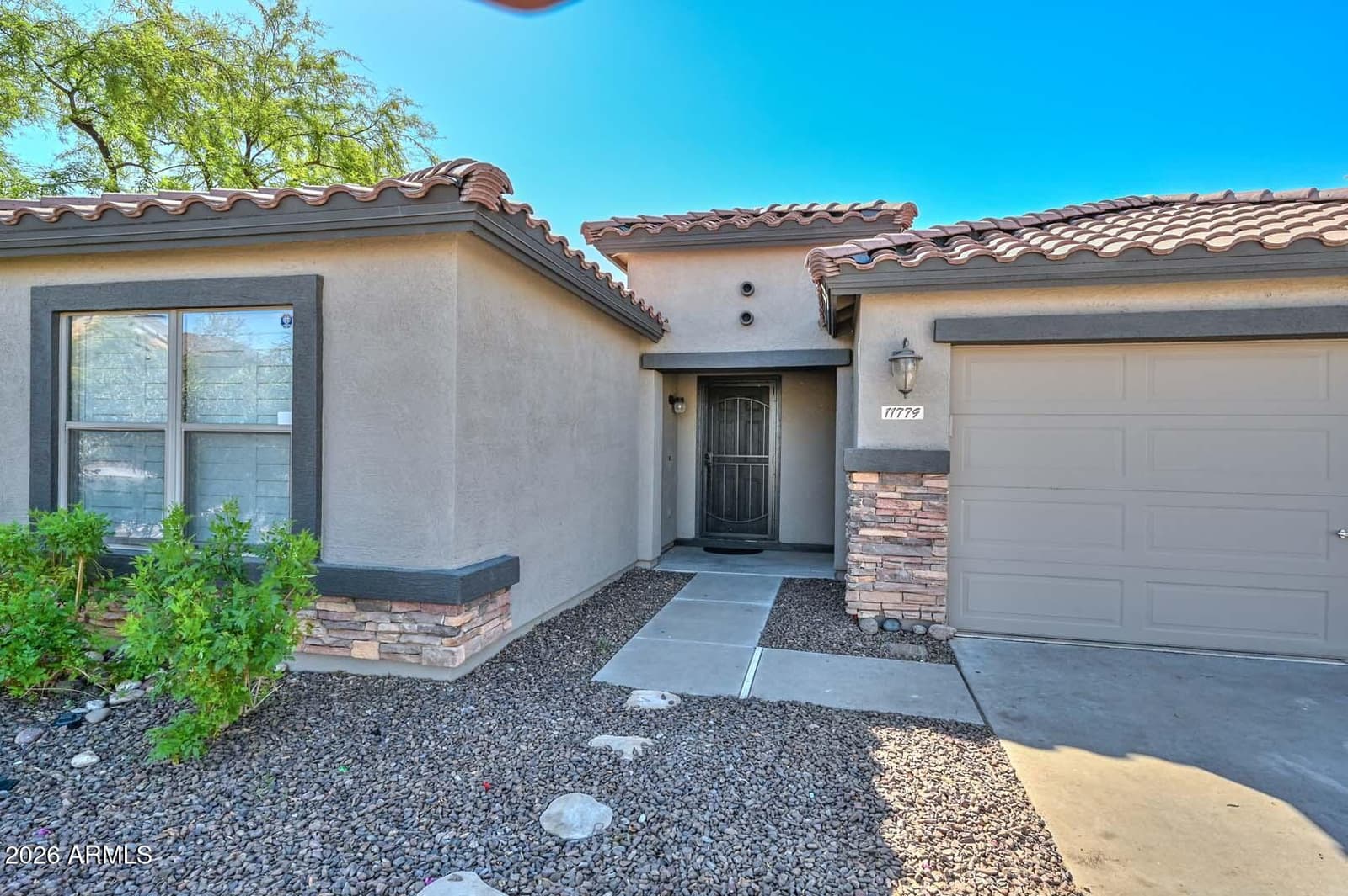 11779 W MOHAVE Street, Avondale, AZ 85323 — photo 4 of 27