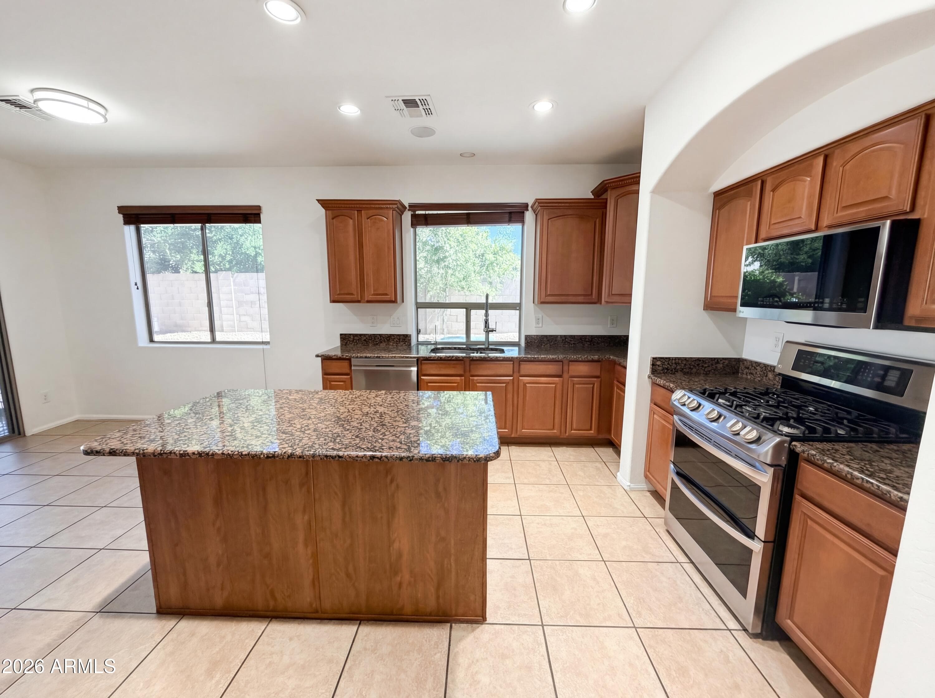 2634 E RIDGE CREEK Road, Phoenix, AZ 85024 — photo 2 of 39