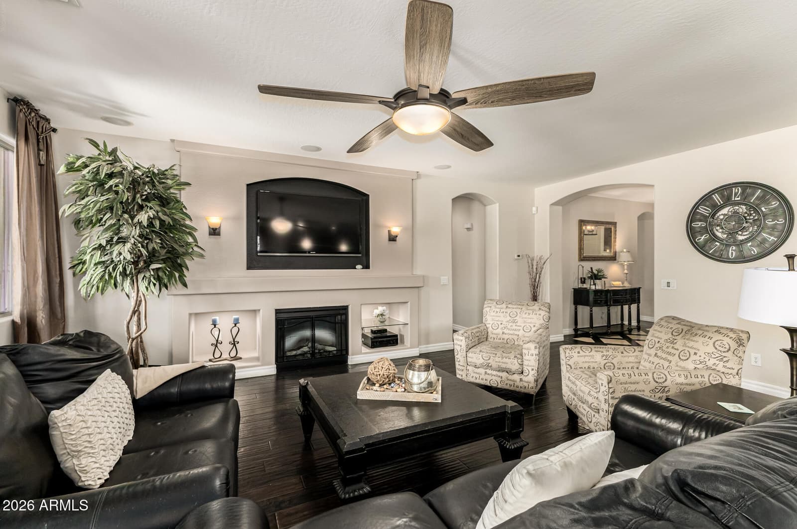 4991 S COTTON Court, Chandler, AZ 85248 — photo 8 of 40