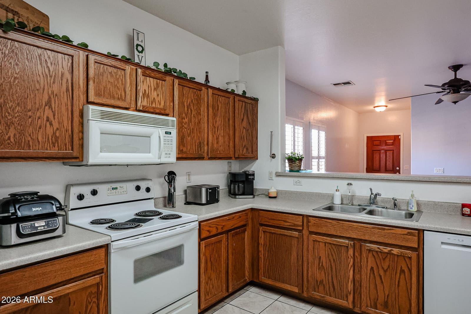 7008 W CESAR Street, Peoria, AZ 85345 — photo 11 of 24
