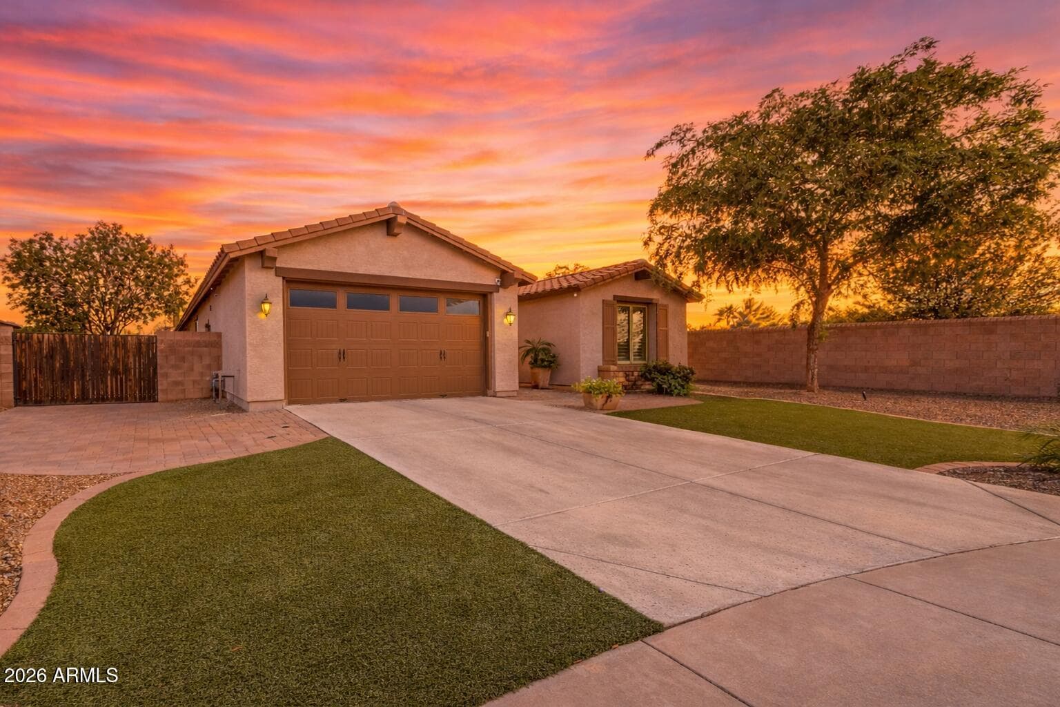 4991 S COTTON Court, Chandler, AZ 85248 — photo 2 of 40