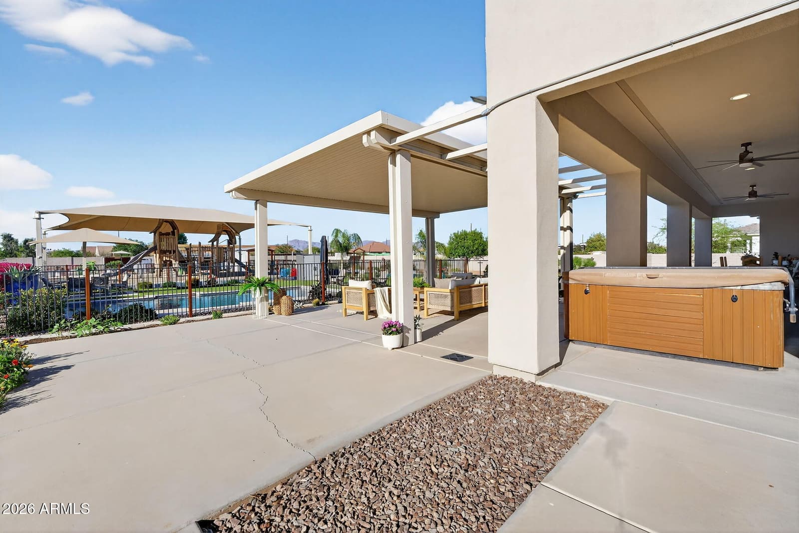 1124 E LOVELAND Lane, San Tan Valley, AZ 85140 — photo 27 of 72