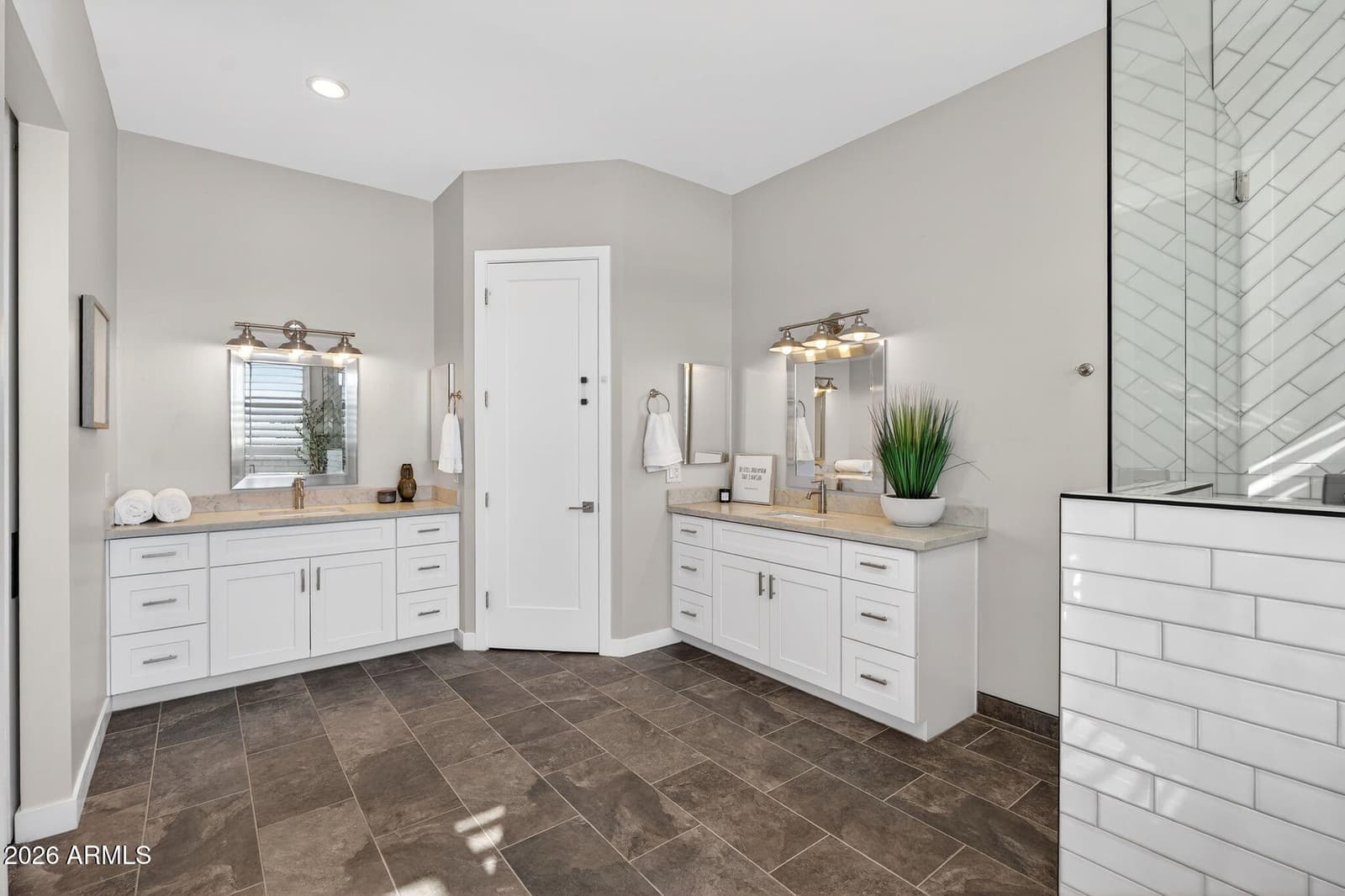 1124 E LOVELAND Lane, San Tan Valley, AZ 85140 — photo 53 of 72