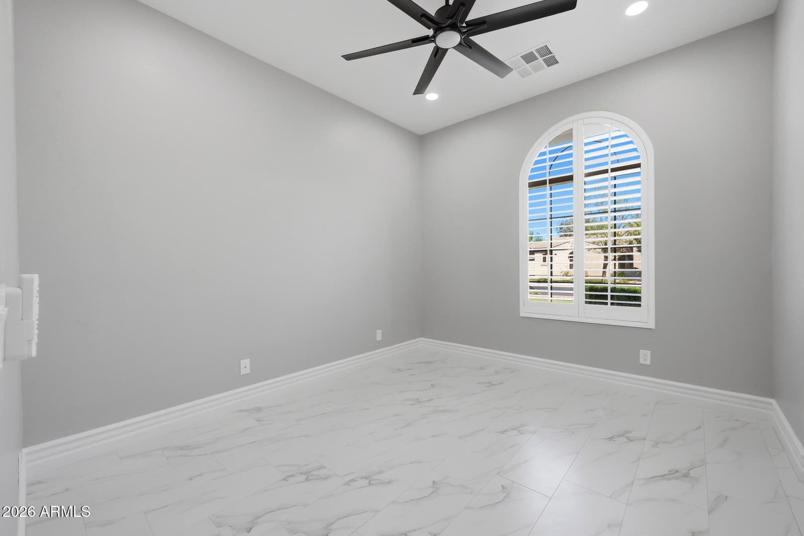 8001 W SAN JUAN Avenue, Glendale, AZ 85303 — photo 12 of 55