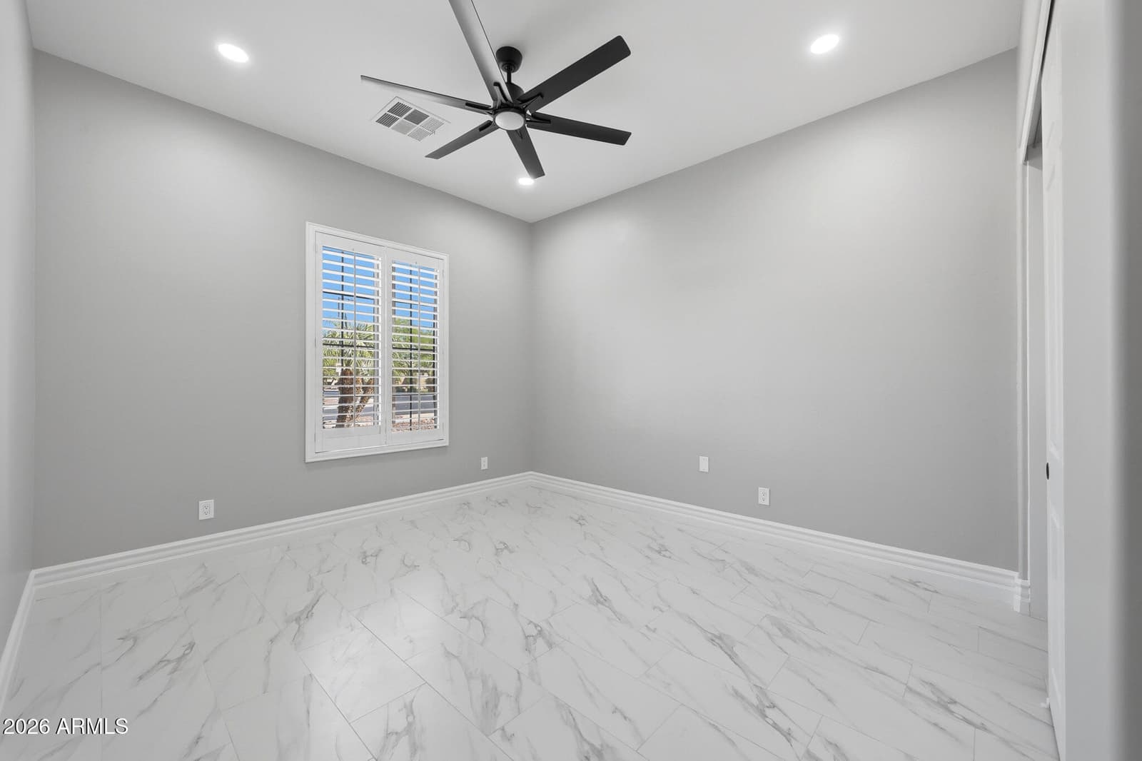 8001 W SAN JUAN Avenue, Glendale, AZ 85303 — photo 14 of 55