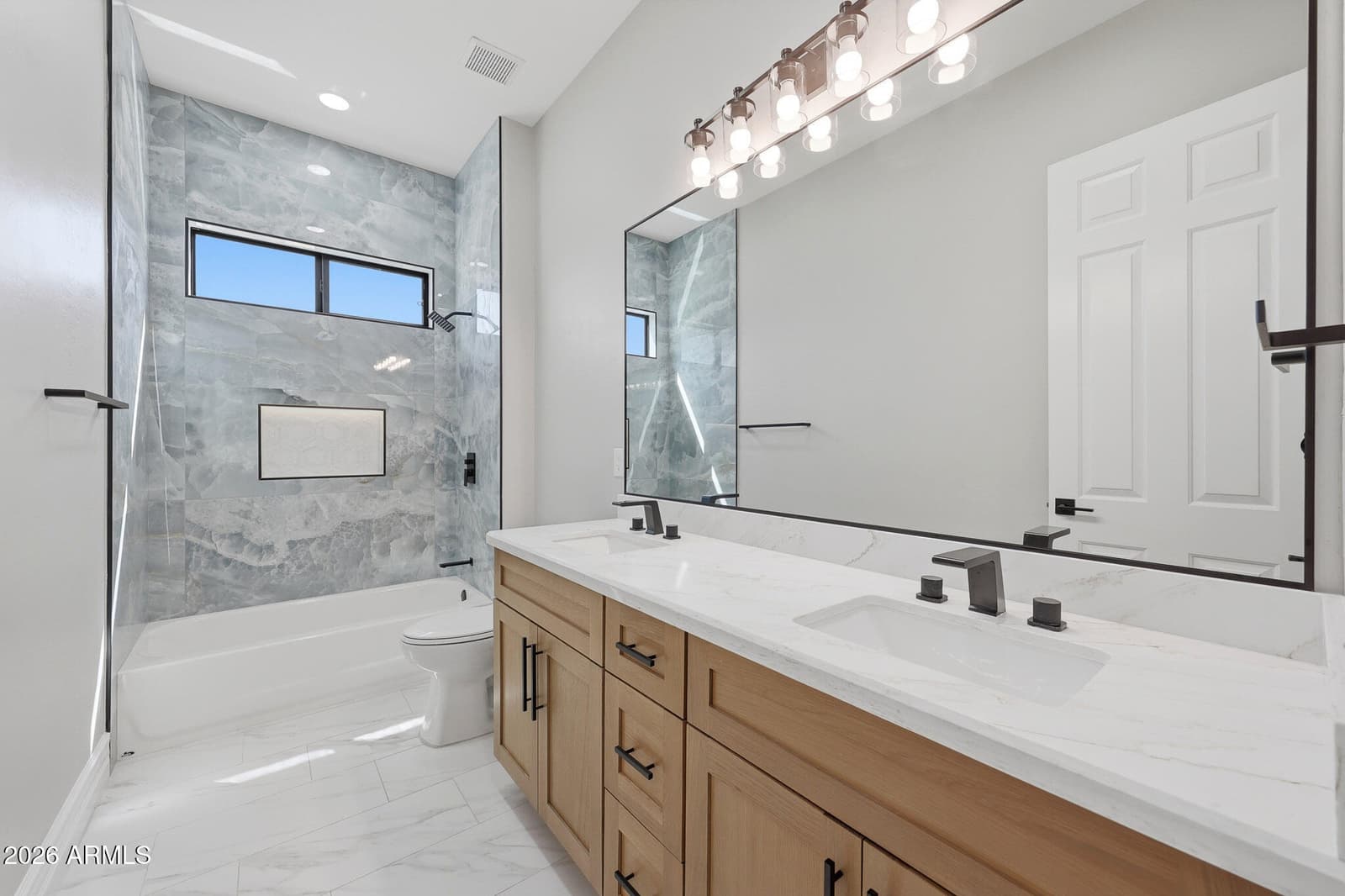 8001 W SAN JUAN Avenue, Glendale, AZ 85303 — photo 16 of 55