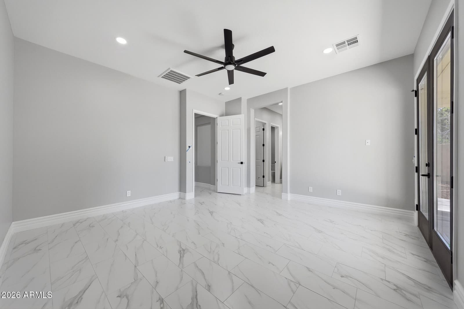8001 W SAN JUAN Avenue, Glendale, AZ 85303 — photo 18 of 55