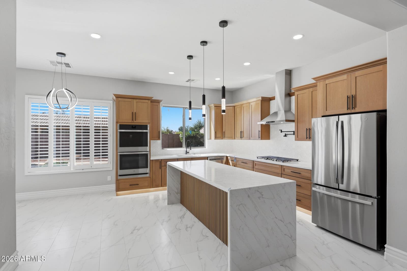 8001 W SAN JUAN Avenue, Glendale, AZ 85303 — photo 4 of 55