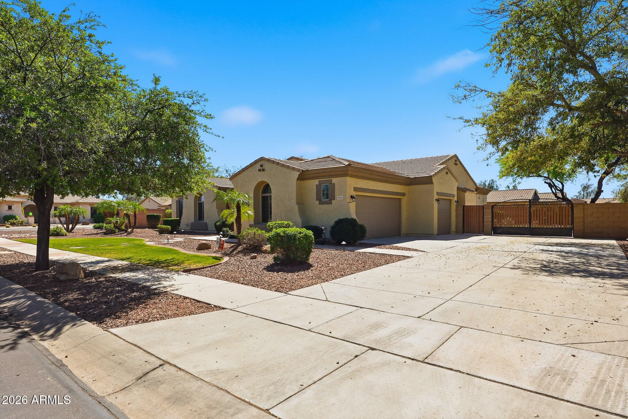8001 W SAN JUAN Avenue, Glendale, AZ 85303 — photo 38 of 55