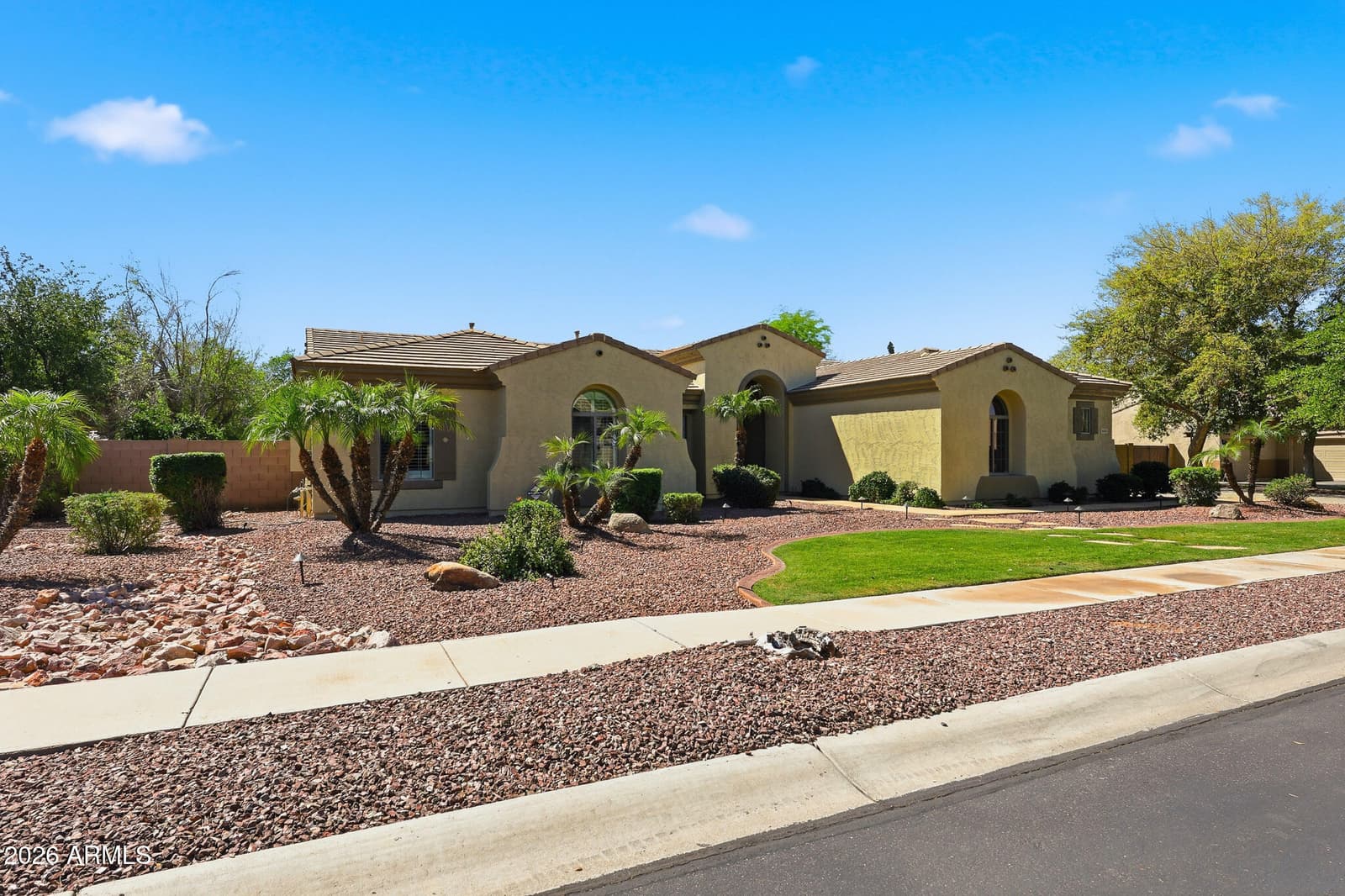 8001 W SAN JUAN Avenue, Glendale, AZ 85303 — photo 40 of 55