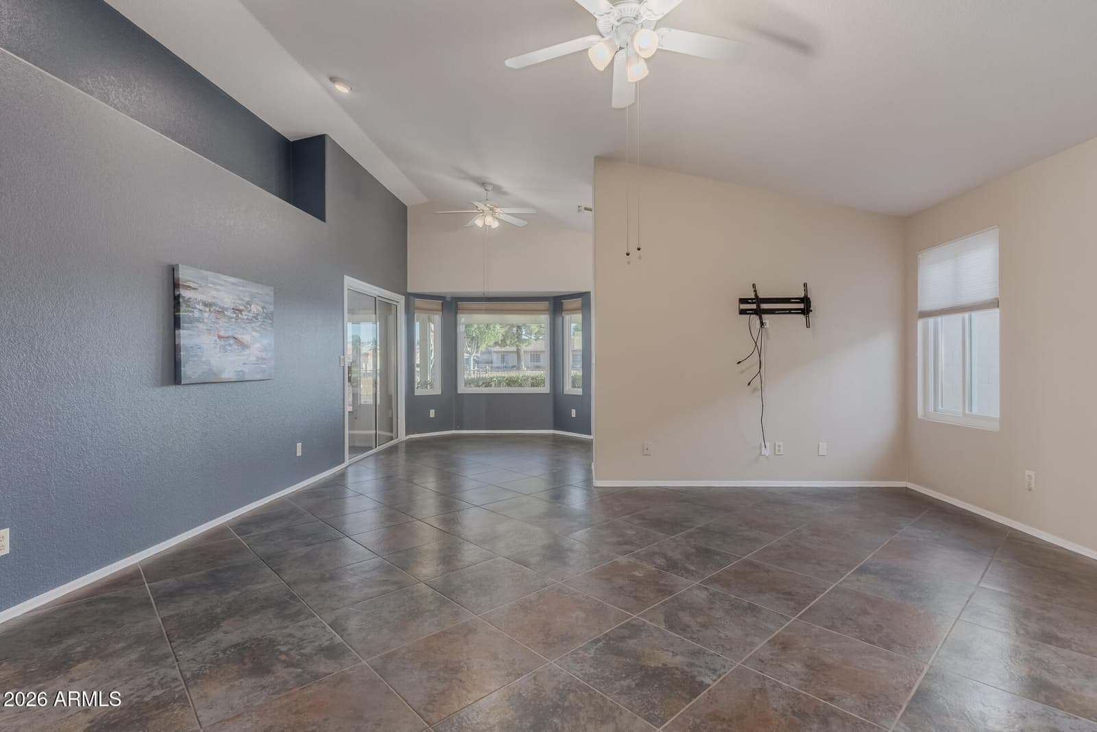 10633 W RUNION Drive, Peoria, AZ 85382 — photo 5 of 30