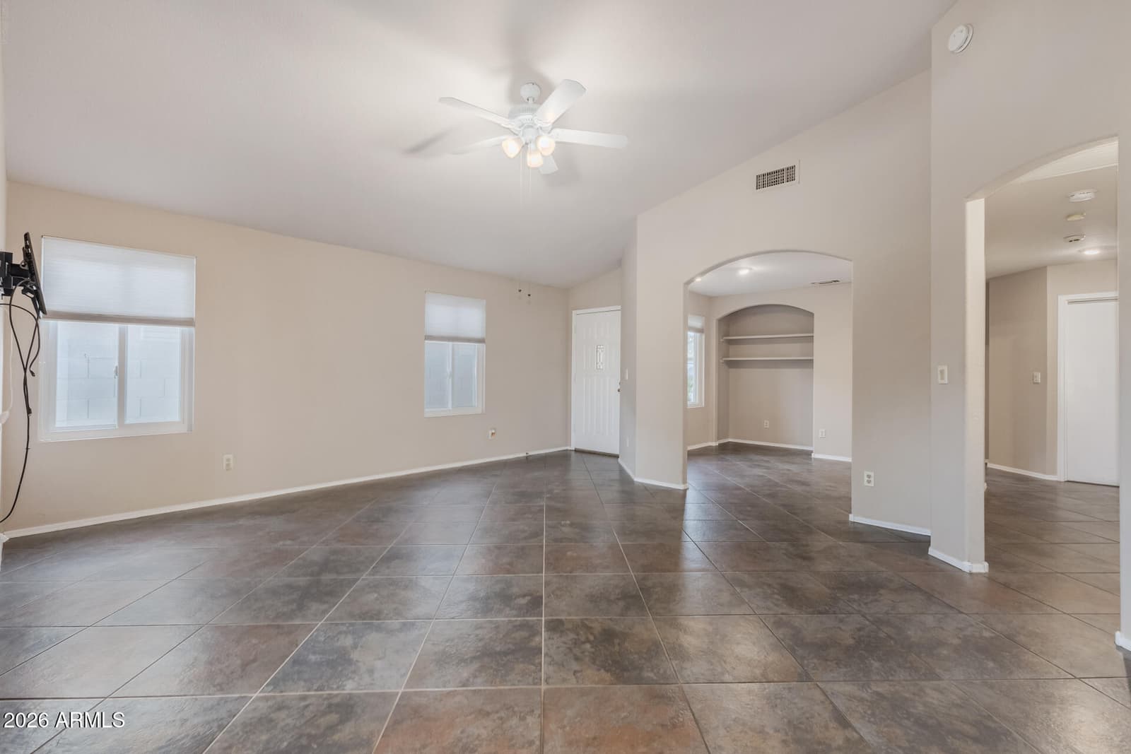 10633 W RUNION Drive, Peoria, AZ 85382 — photo 8 of 30