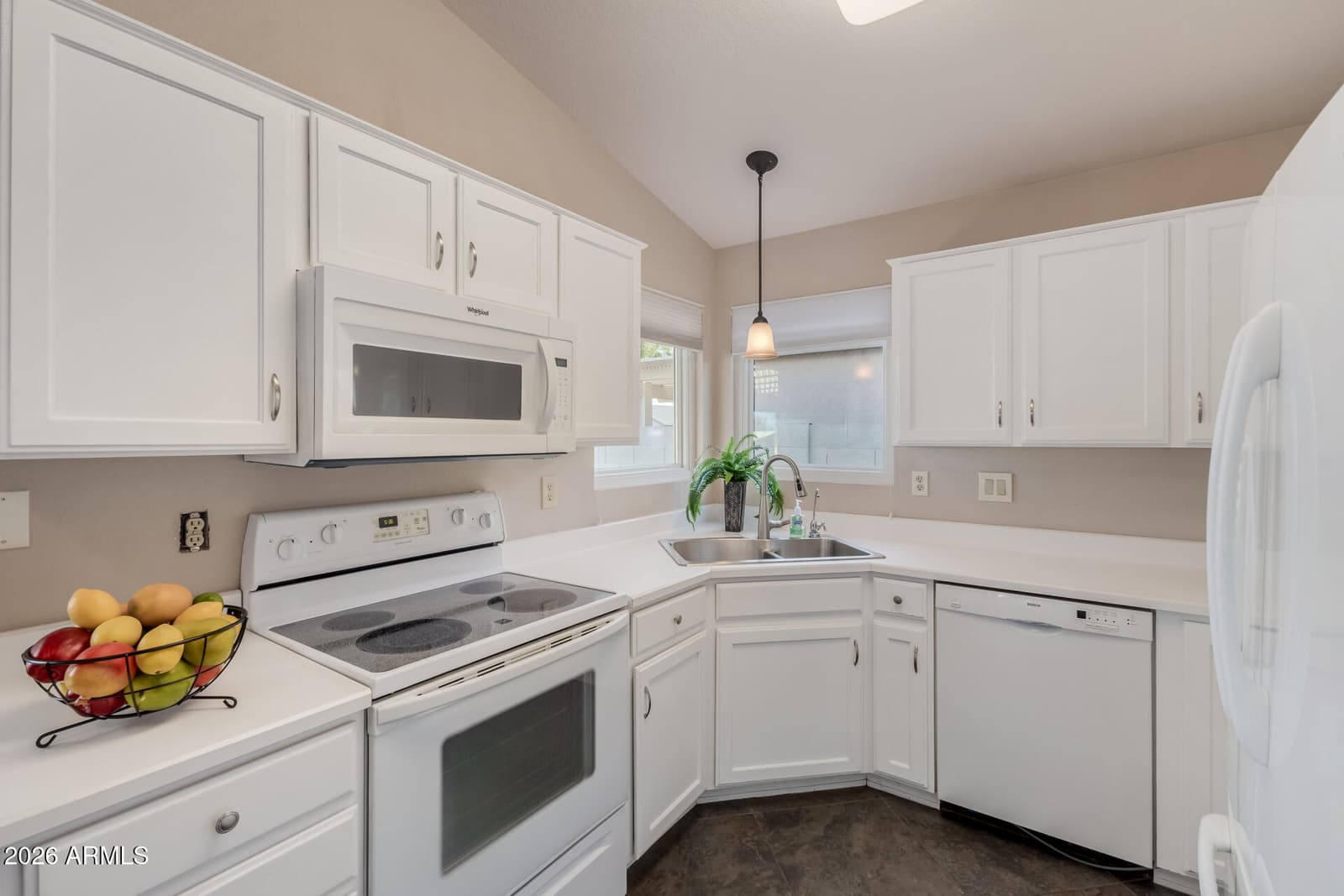 10633 W RUNION Drive, Peoria, AZ 85382 — photo 11 of 30