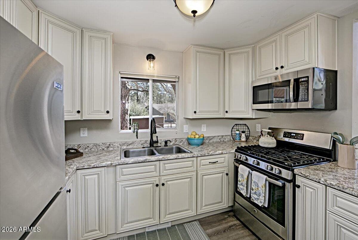 805 MIDDLEBROOK Road, Prescott, AZ 86303 — photo 12 of 26