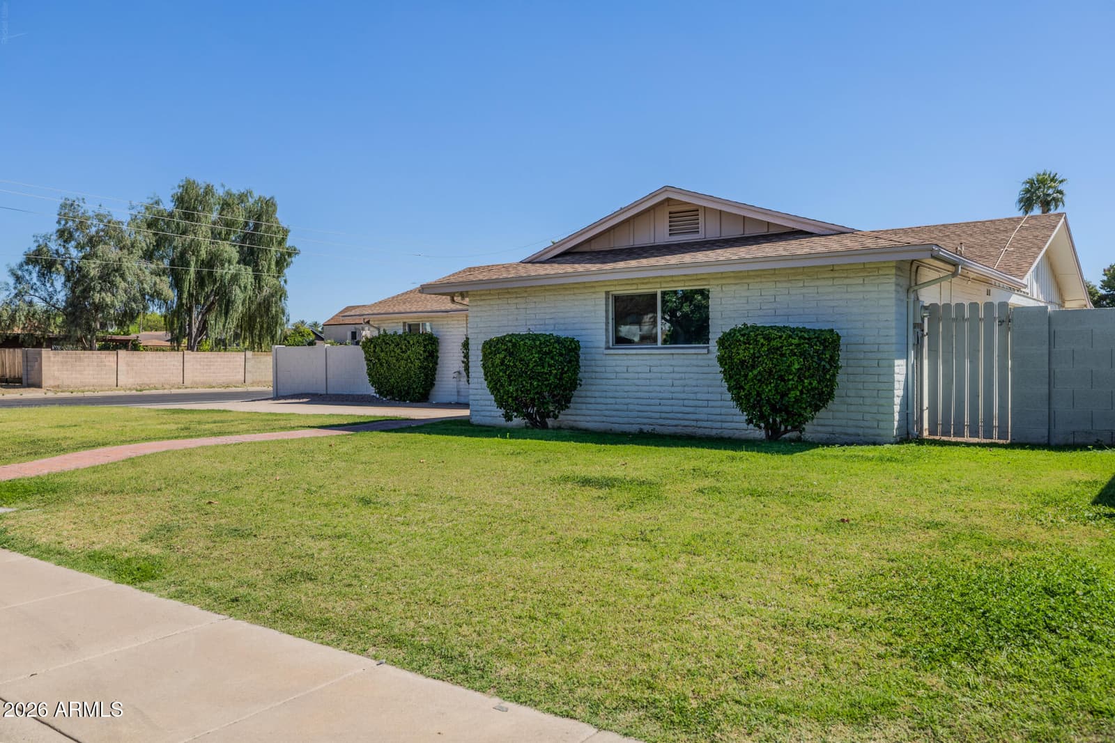3101 W SHANGRI LA Road, Phoenix, AZ 85029 — photo 6 of 40
