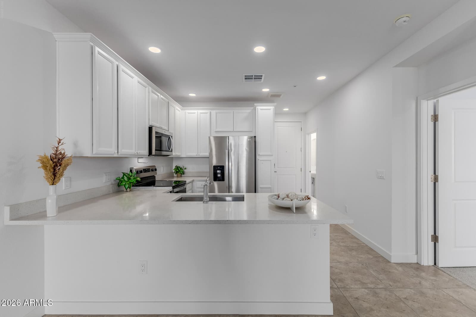 2511 W QUEEN CREEK Road 279, Chandler, AZ 85248 — photo 8 of 35