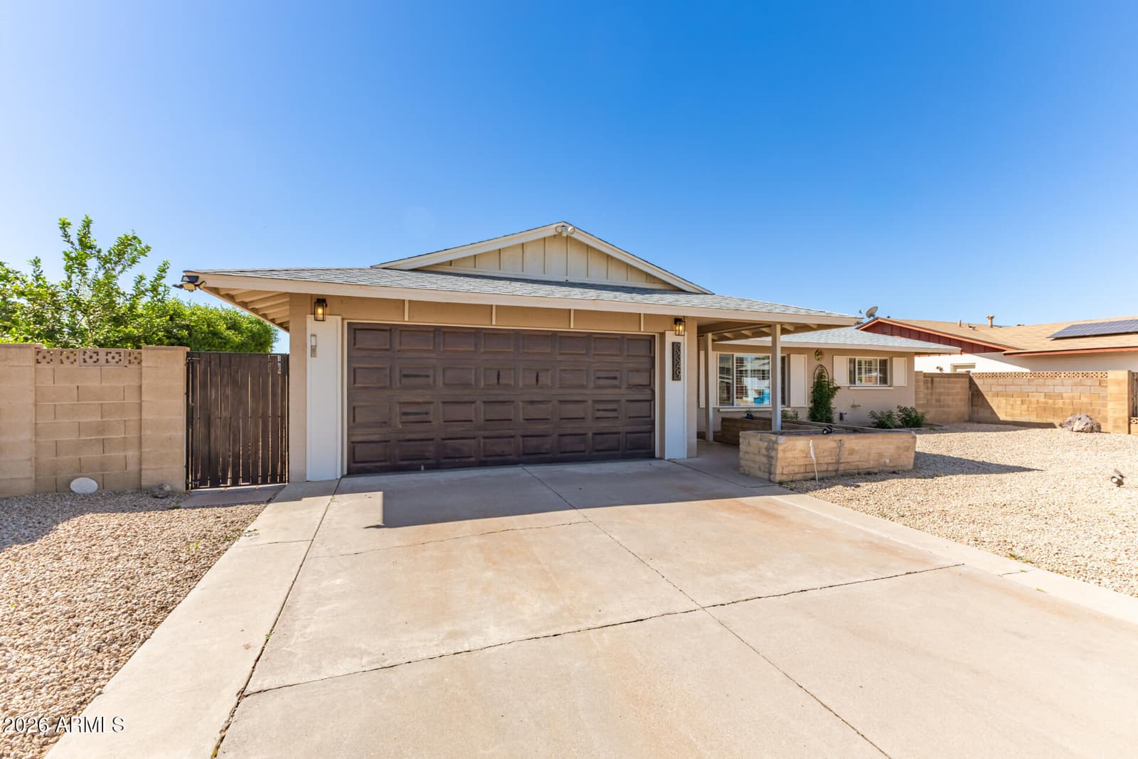 3349 W CROCUS Drive, Phoenix, AZ 85053 — photo 3 of 30