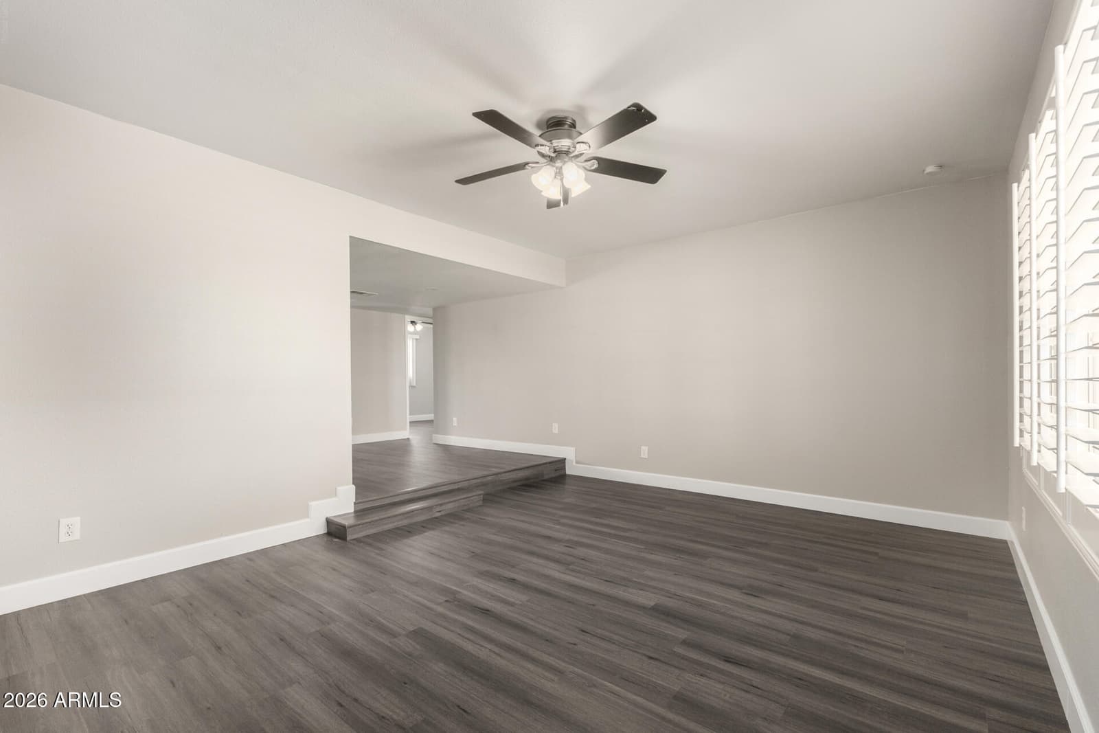 3349 W CROCUS Drive, Phoenix, AZ 85053 — photo 7 of 30