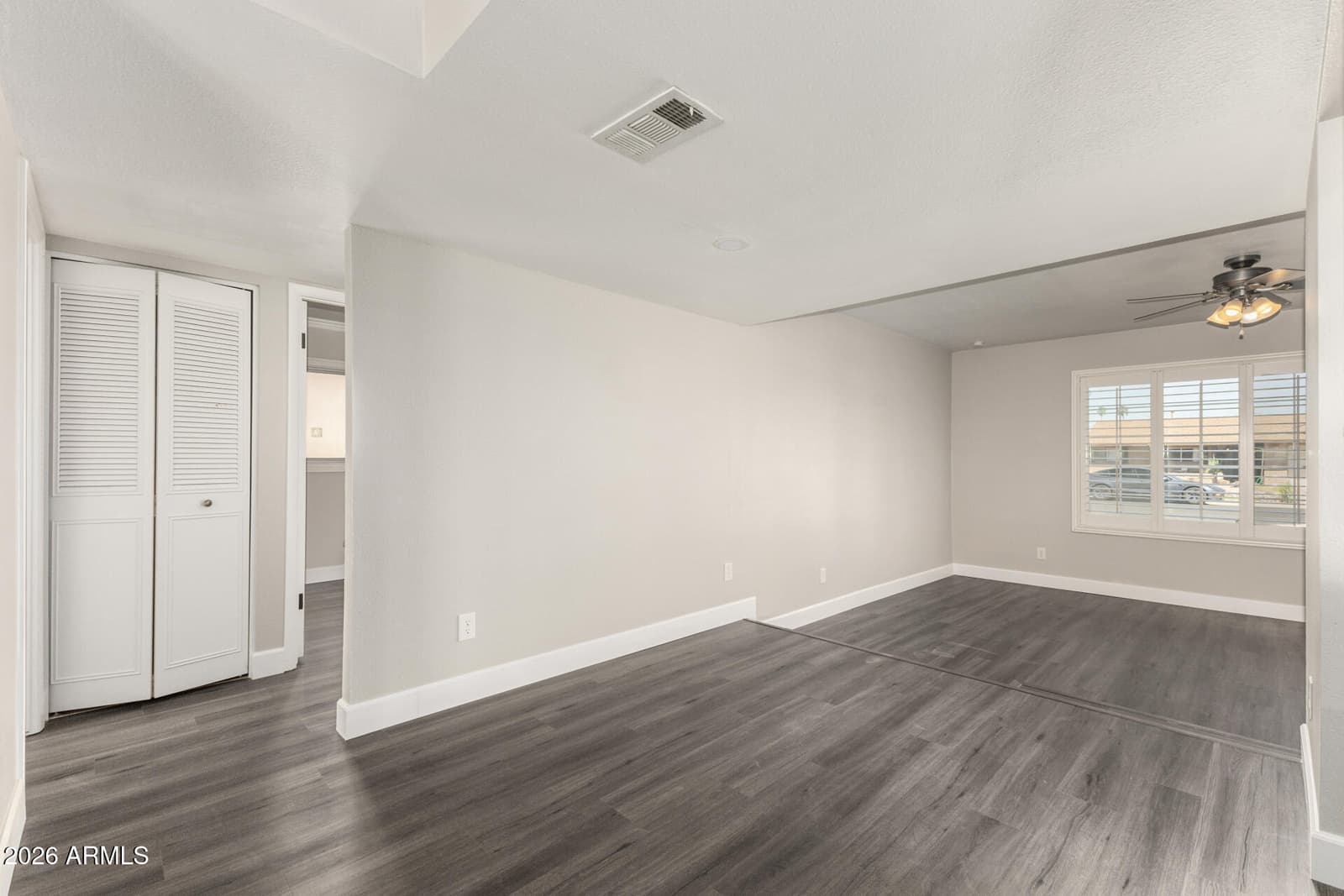 3349 W CROCUS Drive, Phoenix, AZ 85053 — photo 9 of 30