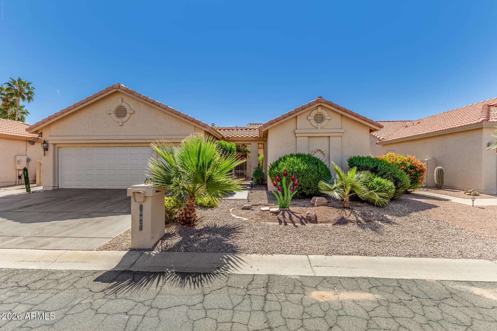 10821 E SILVERTREE Drive, Sun Lakes, AZ 85248 — photo 1 of 40